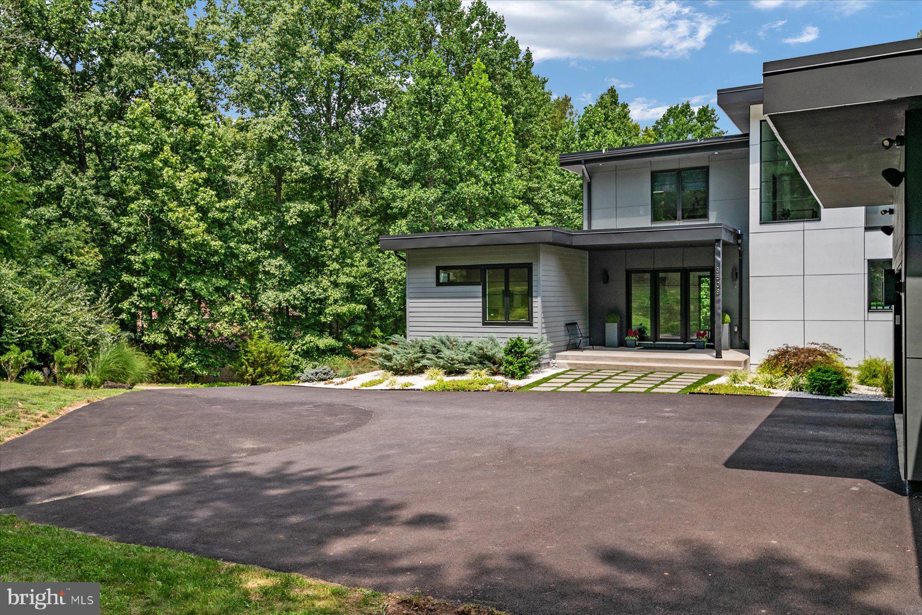 ATHLONE HILLS - Residential