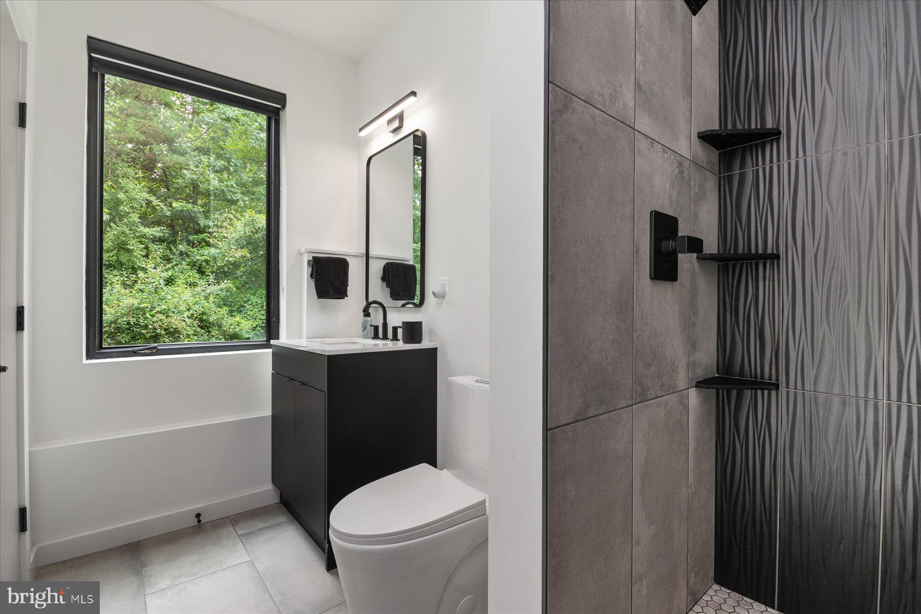 ATHLONE HILLS - Residential