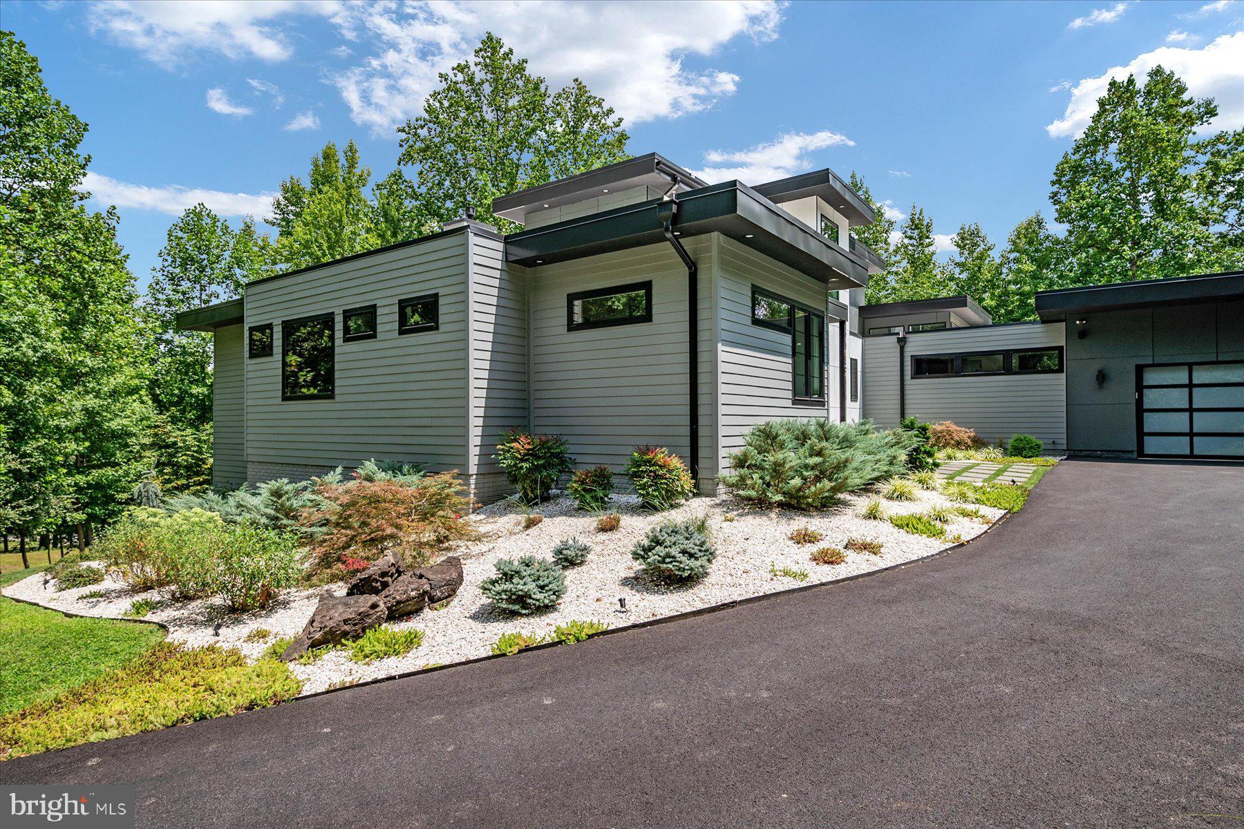 ATHLONE HILLS - Residential