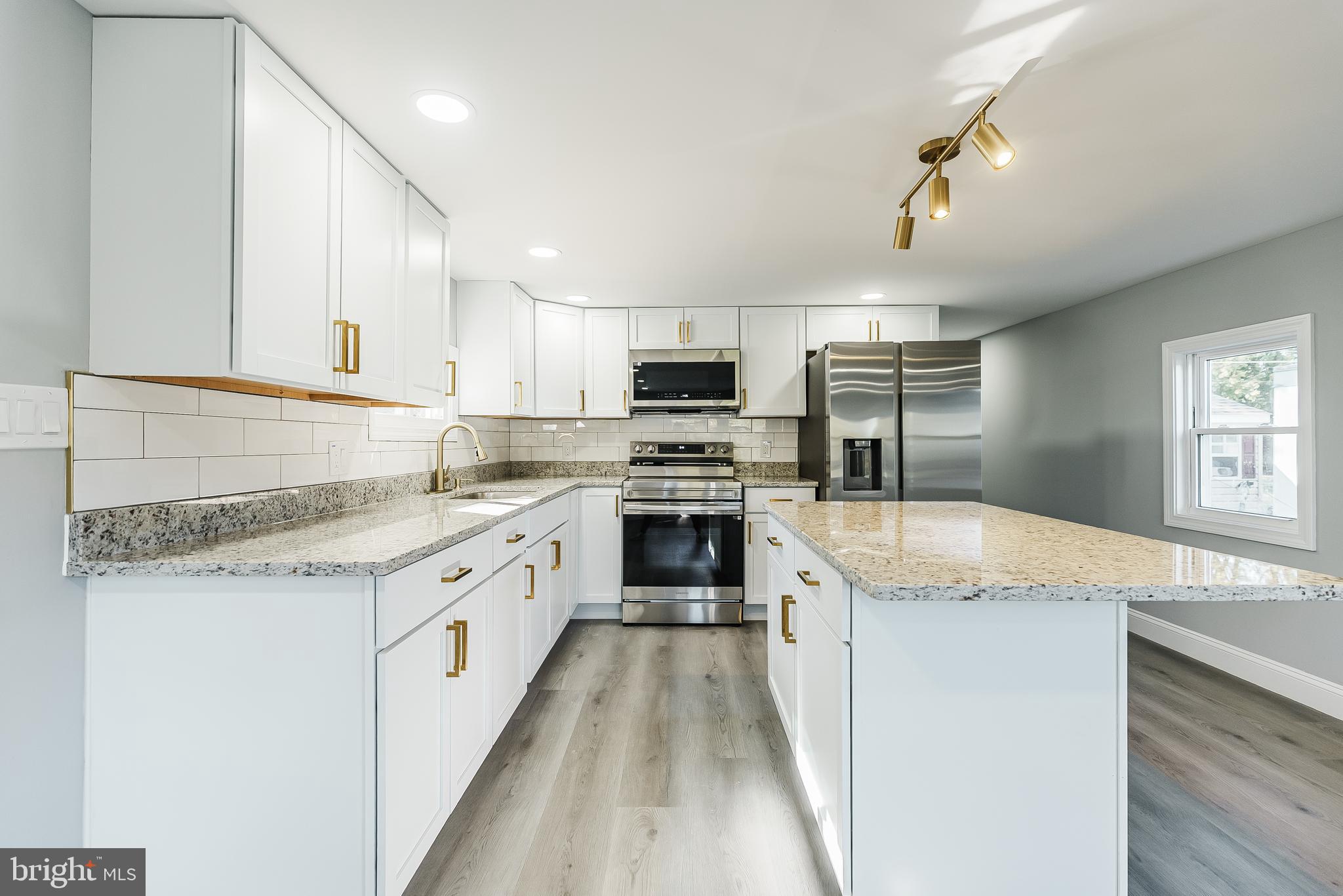 115 FIFTH STREET TRLR