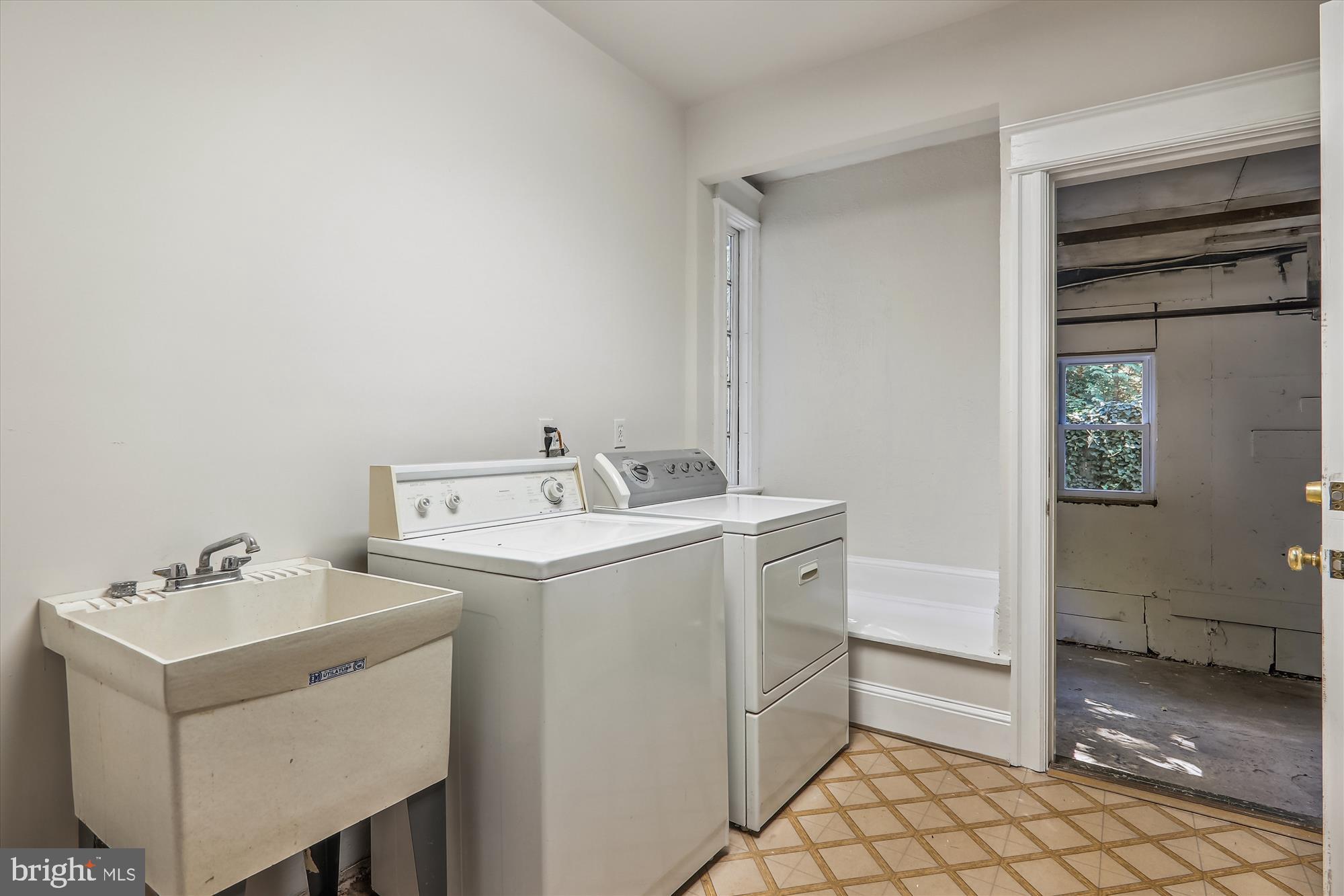 BATTERY PARK - Residential