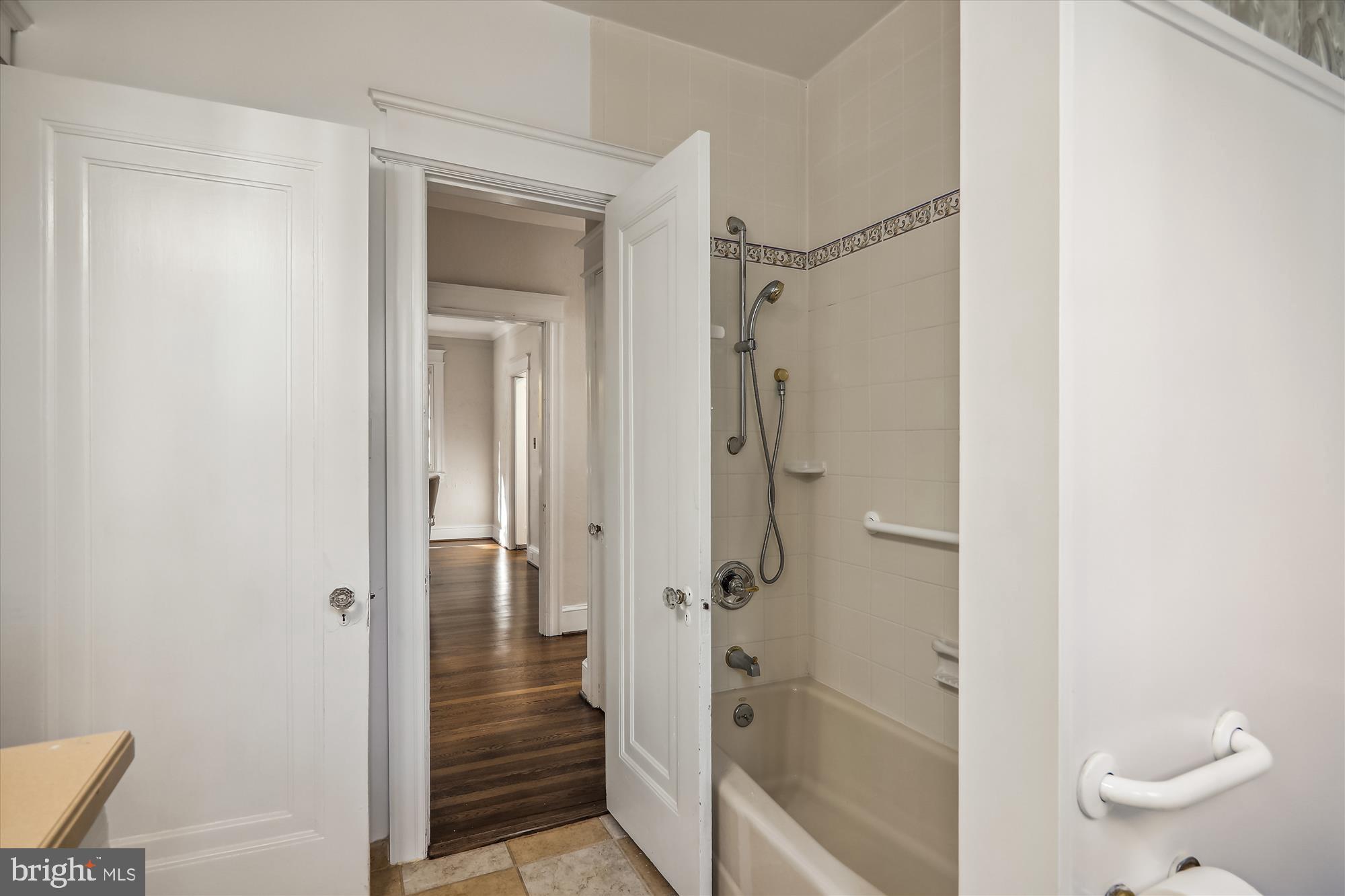 BATTERY PARK - Residential