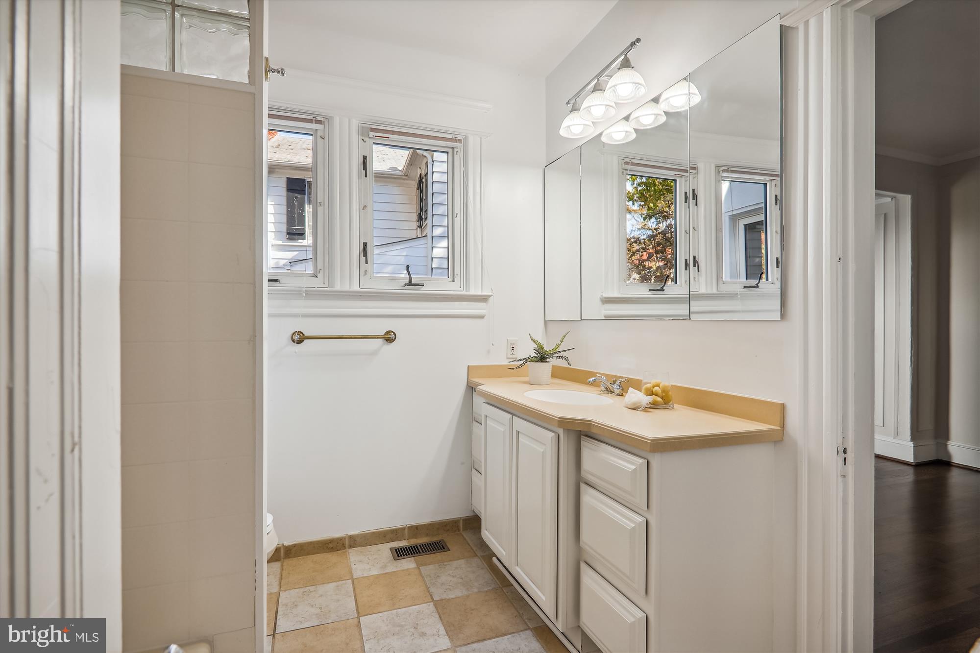 BATTERY PARK - Residential