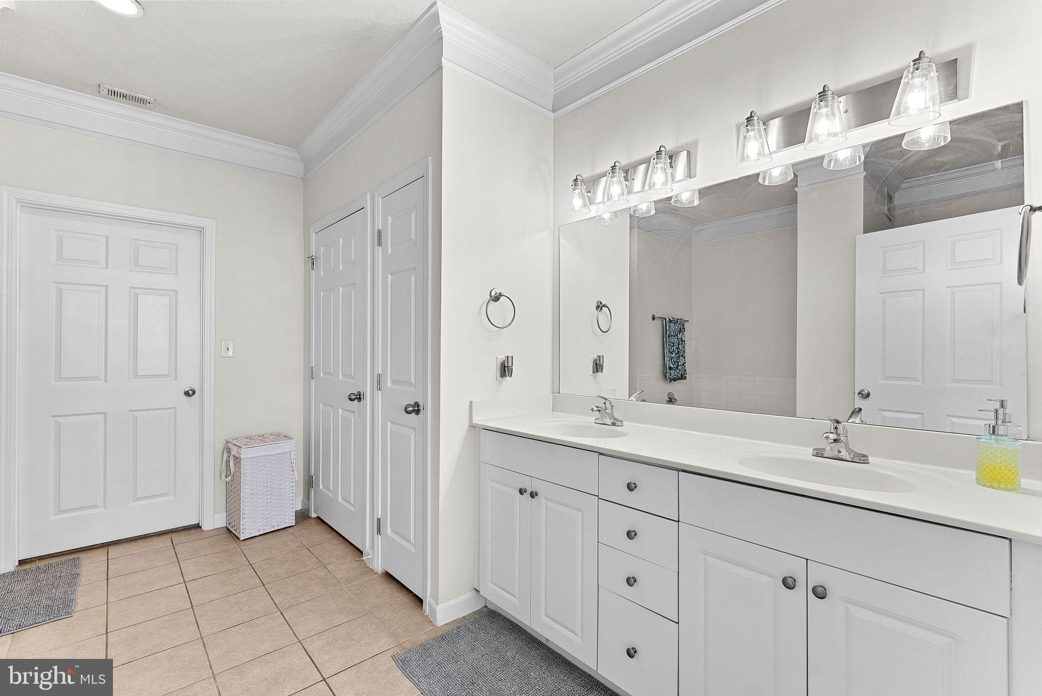 WESTCHESTER AT STRATFORD - Residential