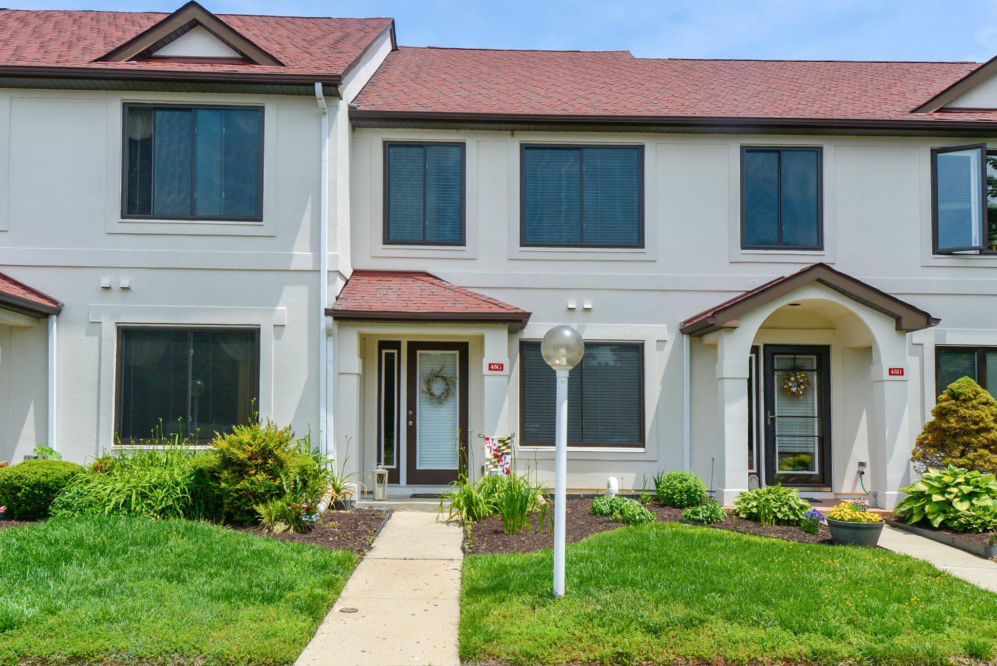 QUEENS LANDING - Residential