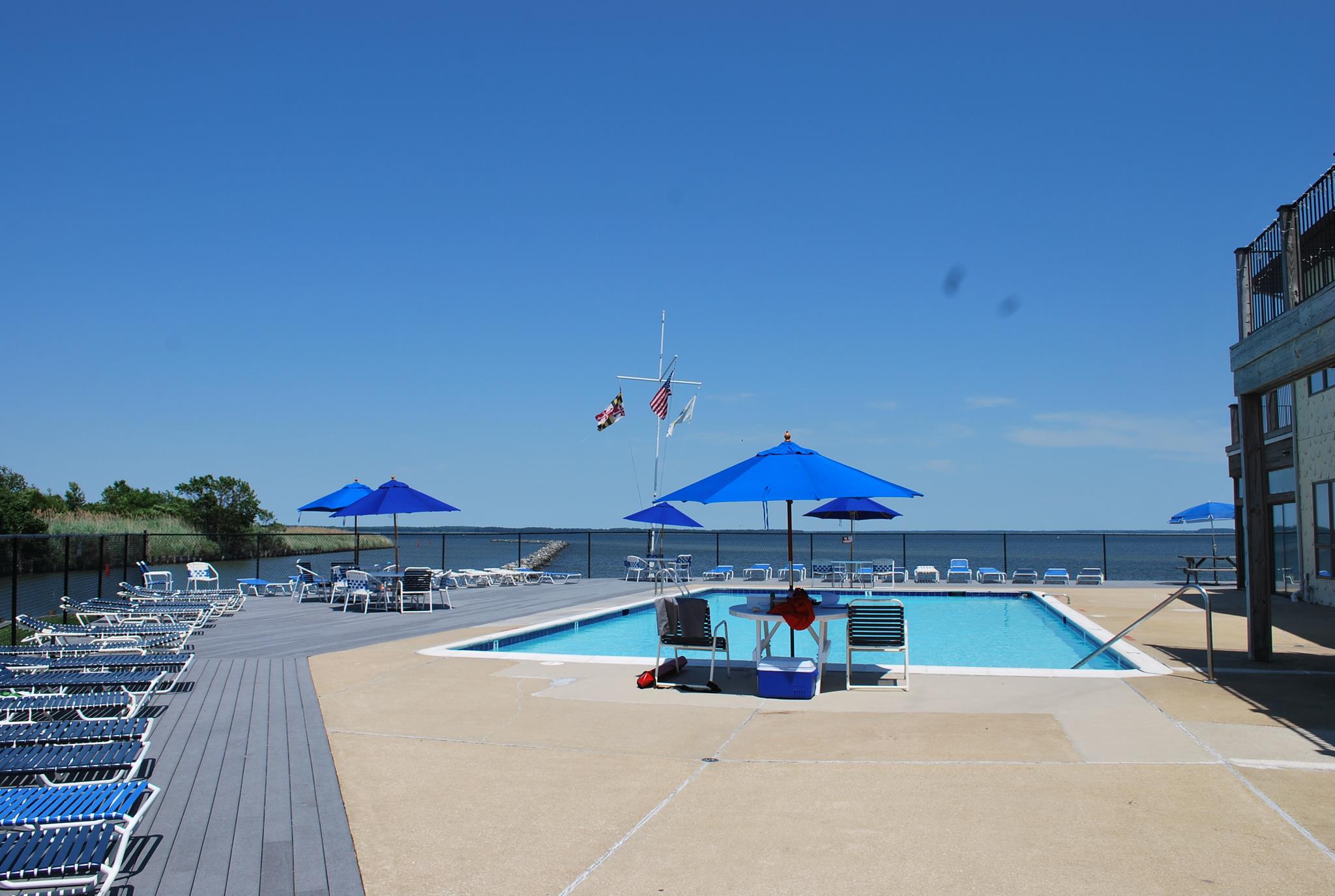 QUEENS LANDING - Residential