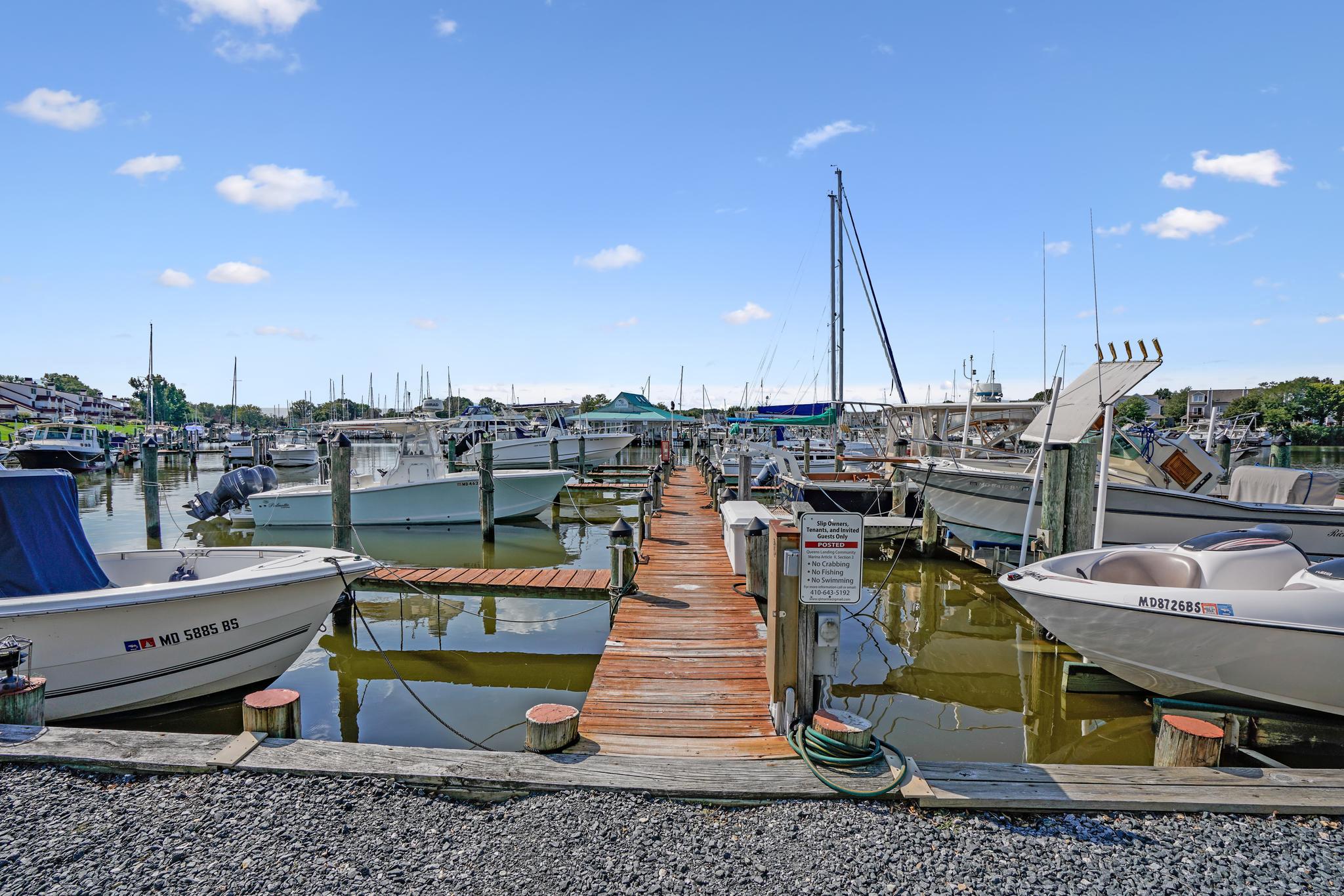 QUEENS LANDING - Residential