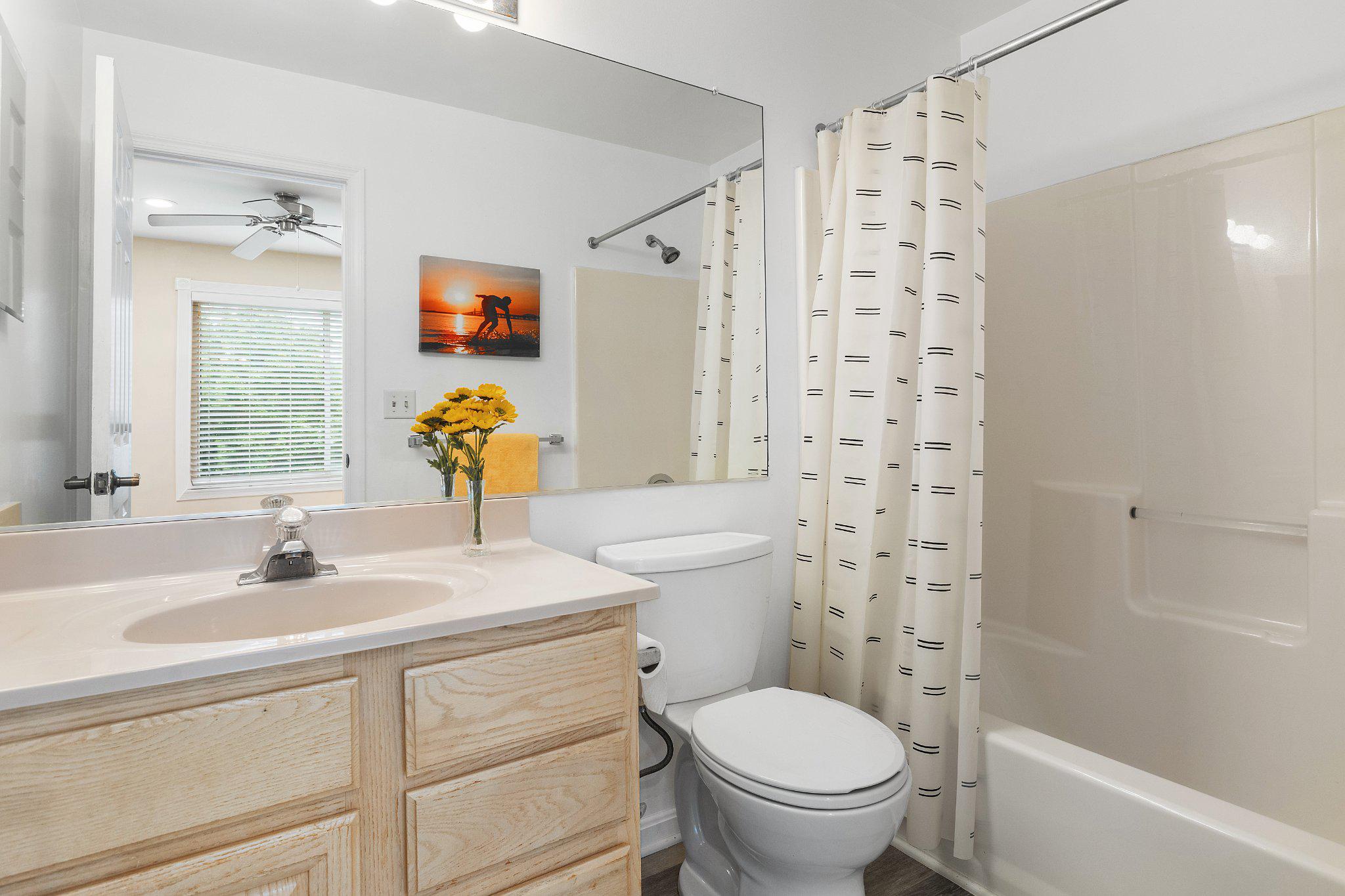 QUEENS LANDING - Residential