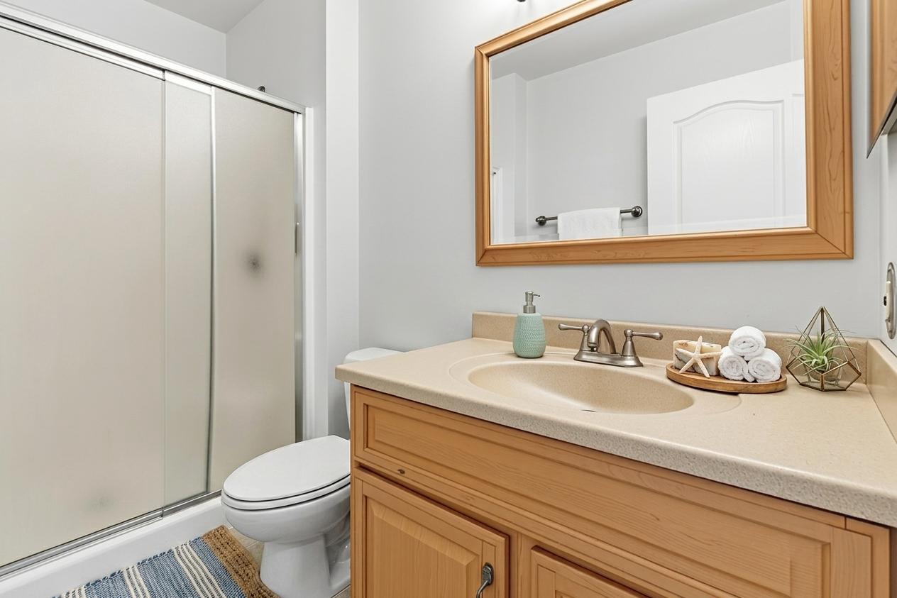 QUEENS LANDING - Residential