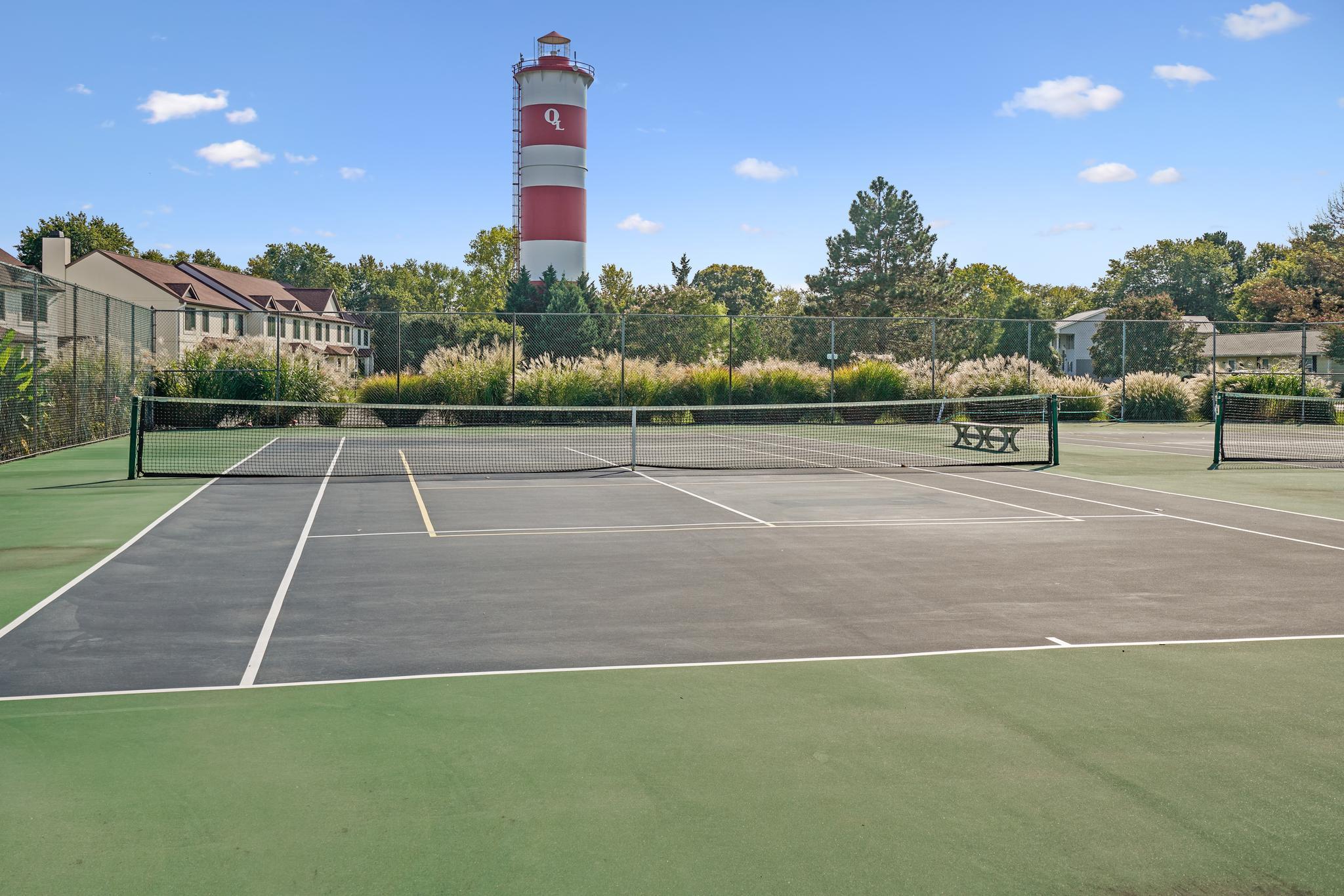 QUEENS LANDING - Residential