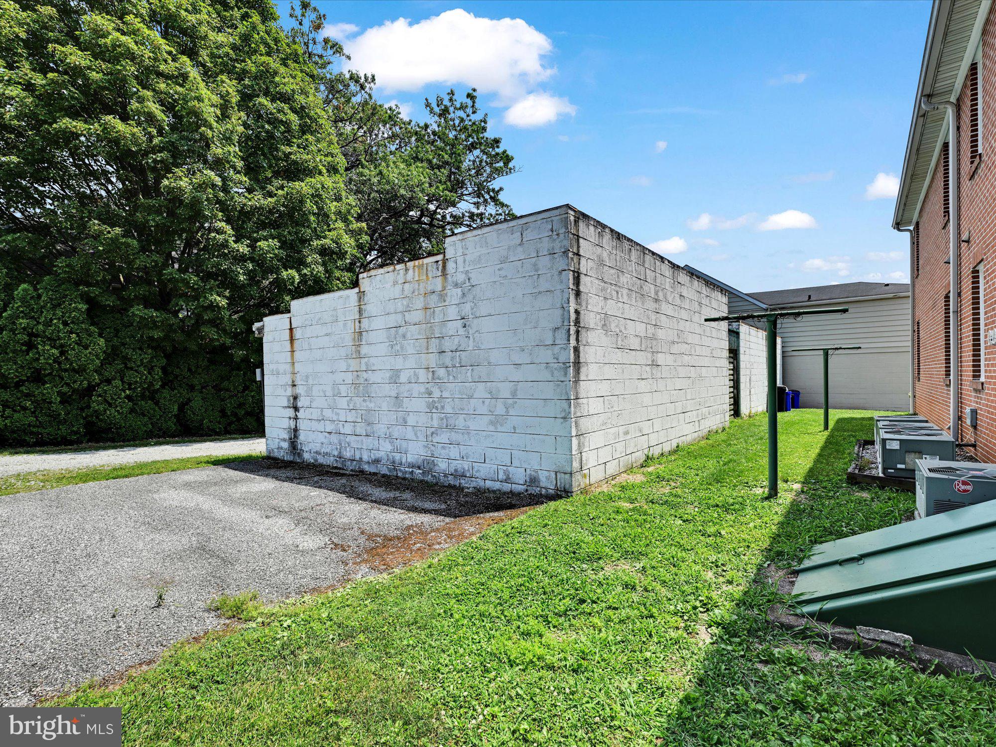 WEST YORK - Residential Income