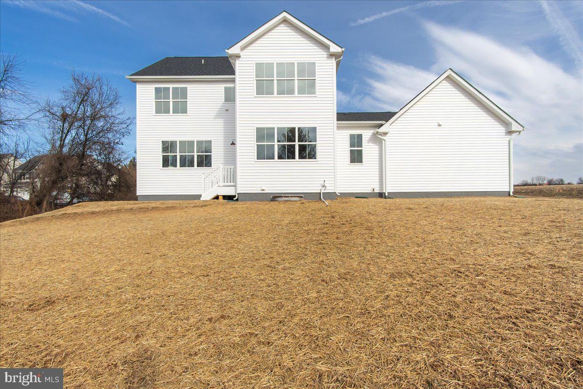 EMERALD FARM - Residential