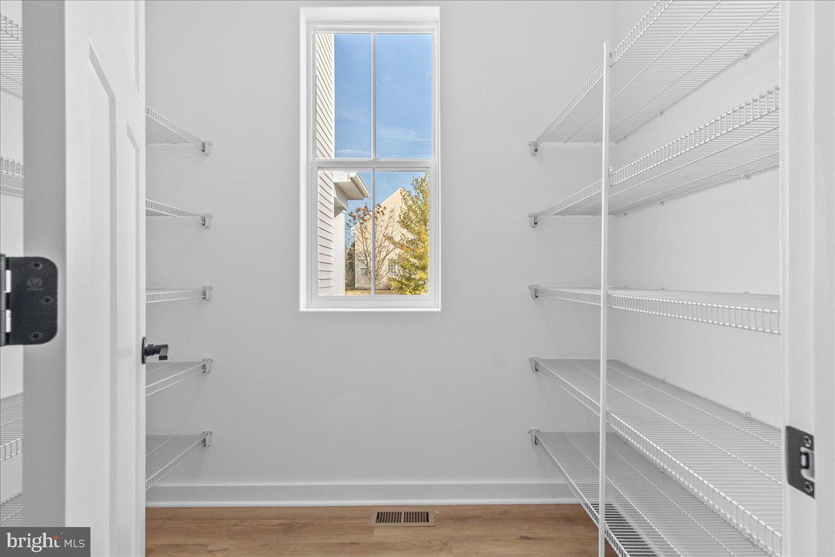 EMERALD FARM - Residential