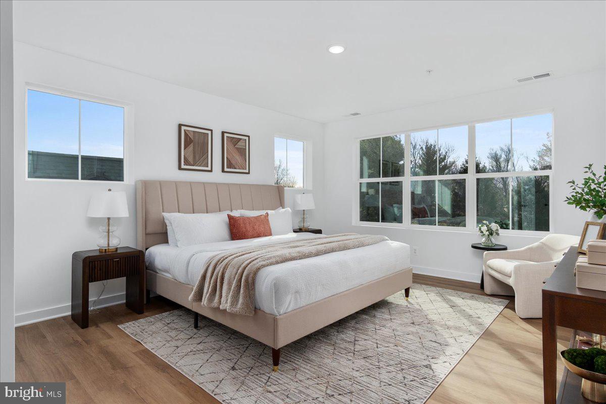 EMERALD FARM - Residential