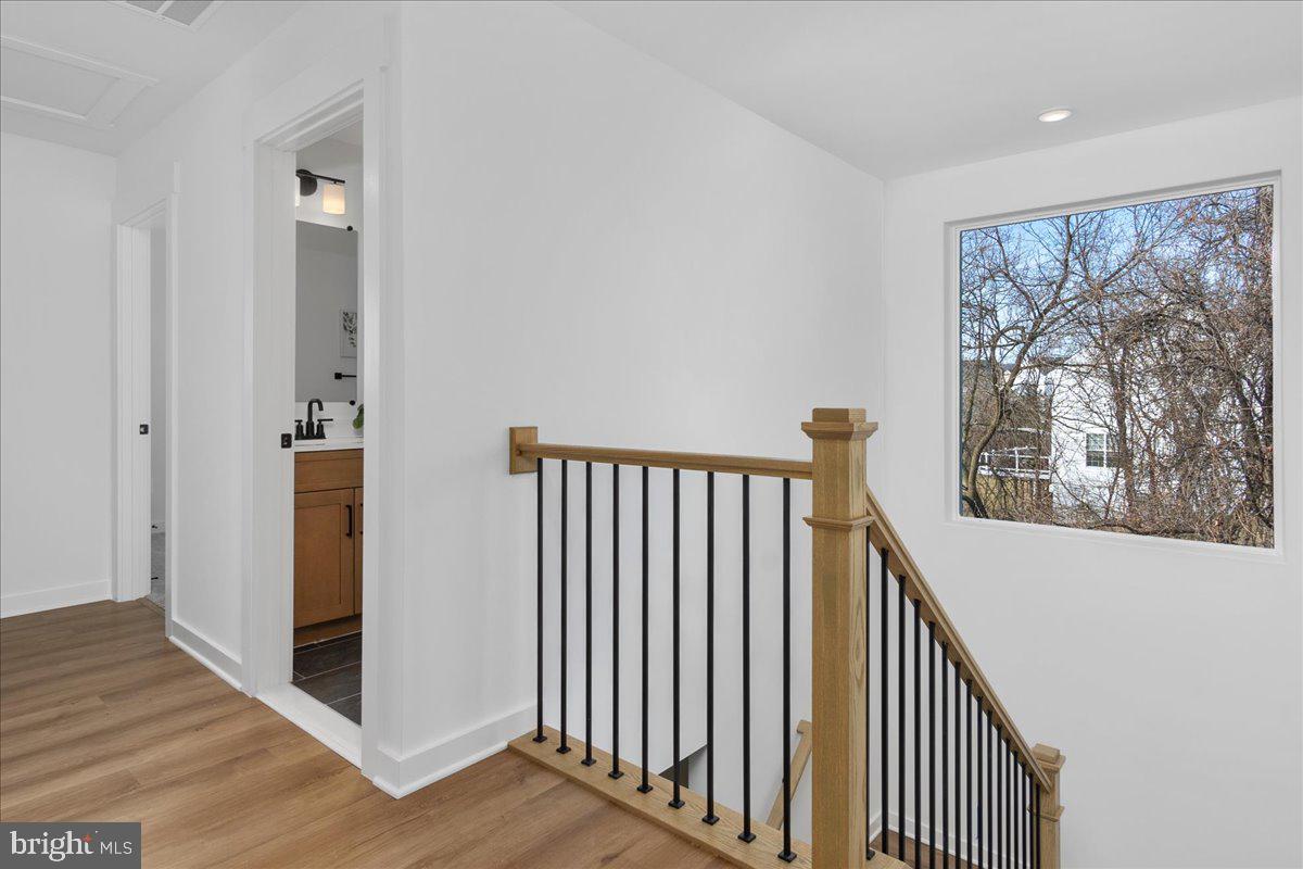 EMERALD FARM - Residential