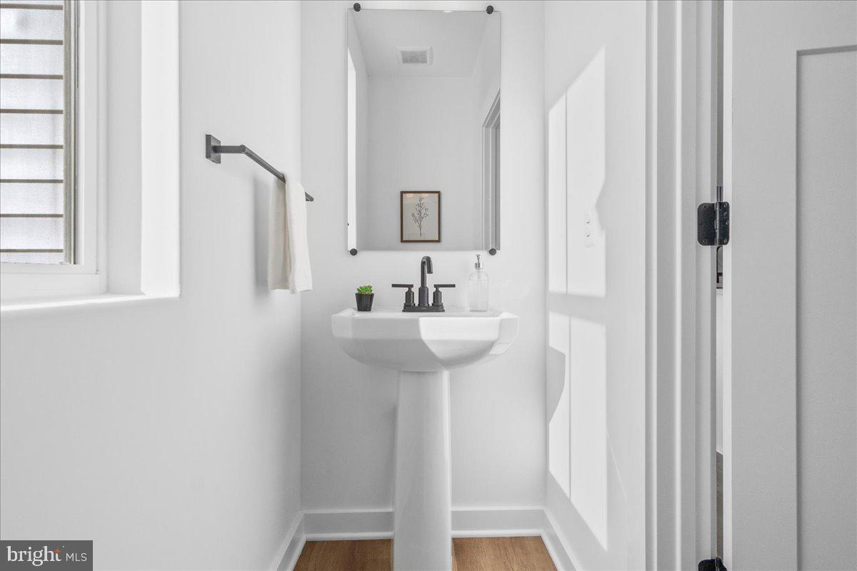 EMERALD FARM - Residential