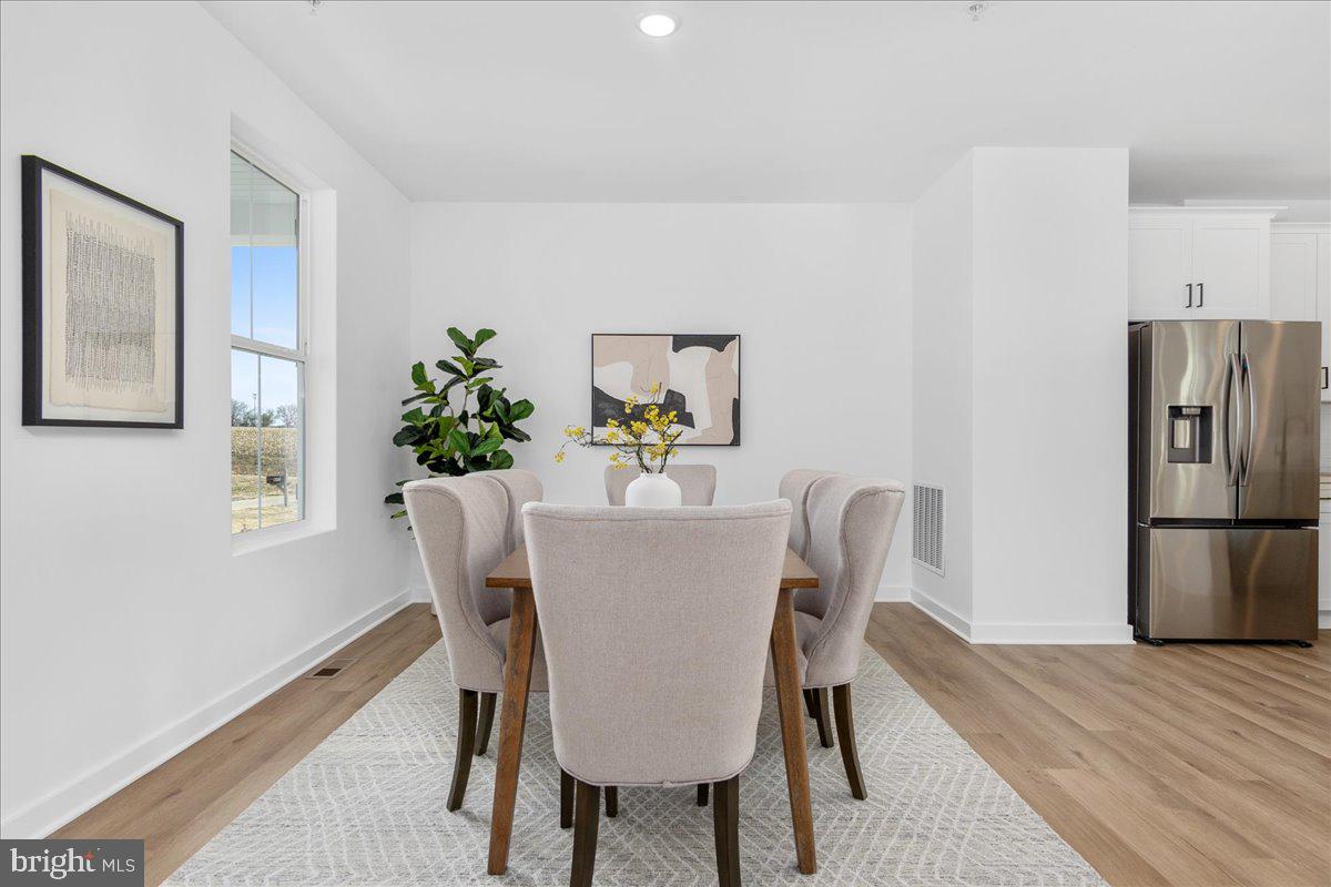 EMERALD FARM - Residential