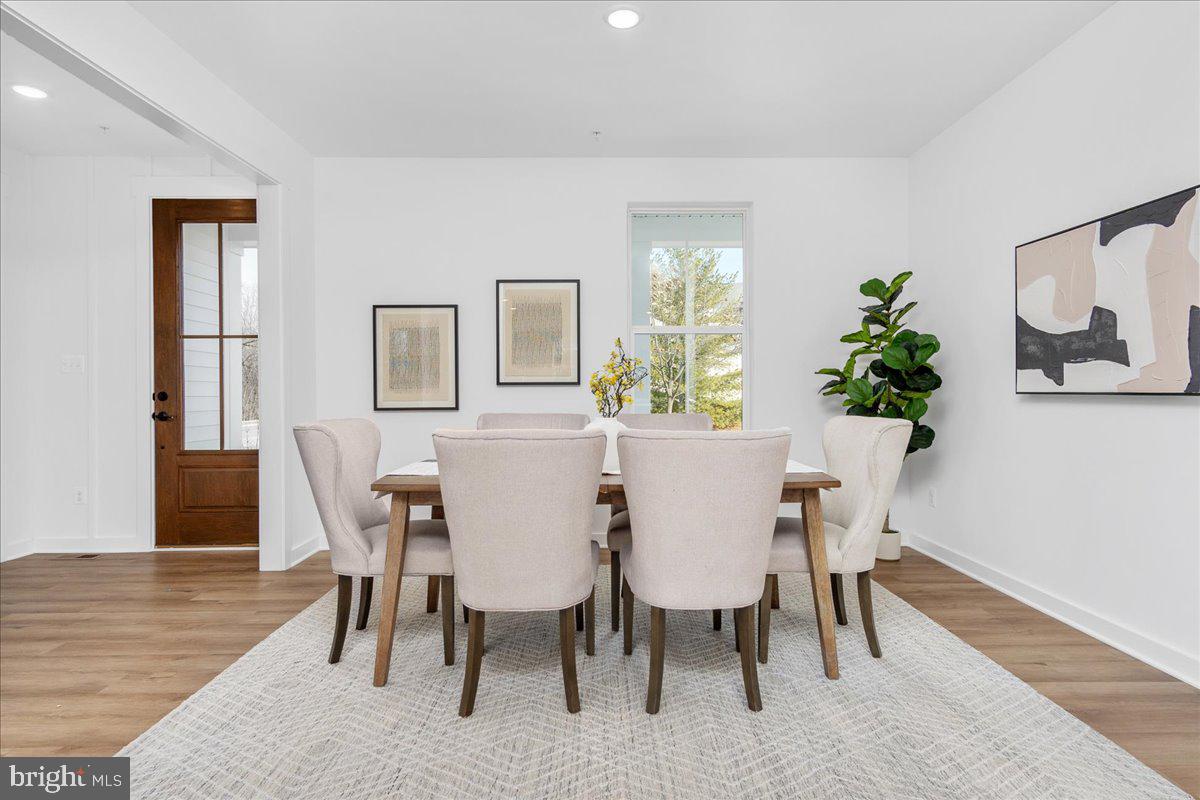 EMERALD FARM - Residential