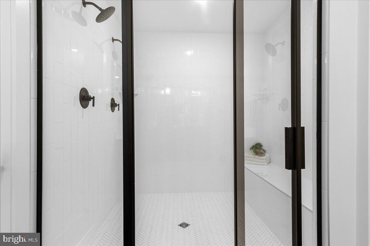 EMERALD FARM - Residential