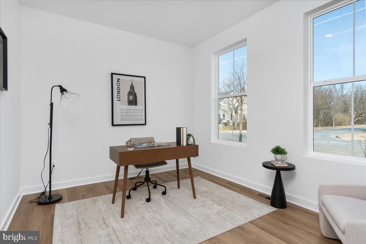 EMERALD FARM - Residential