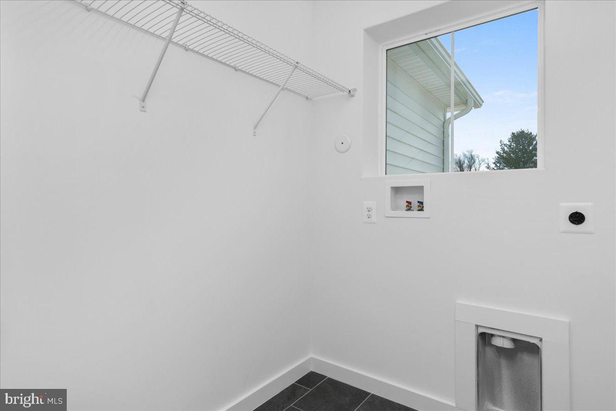 EMERALD FARM - Residential