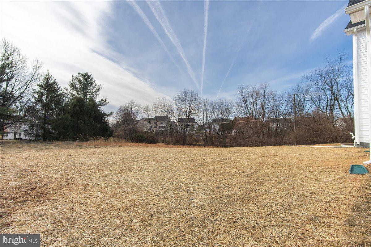 EMERALD FARM - Residential