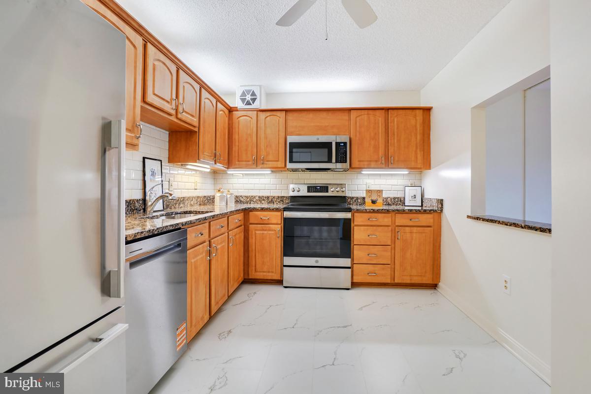 GREENS AT LEISURE WORLD - Residential