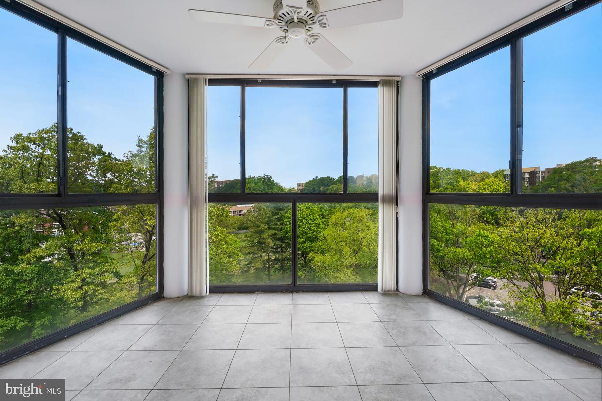 GREENS AT LEISURE WORLD - Residential