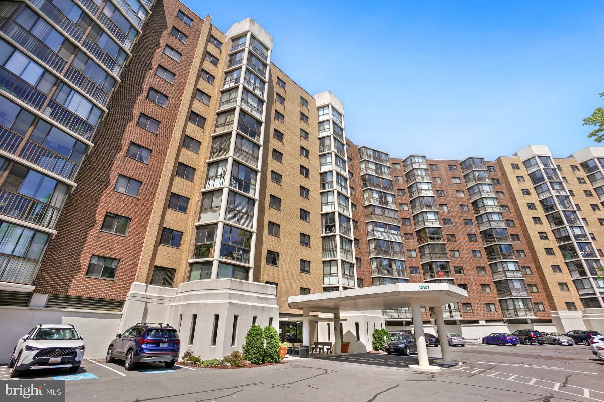 GREENS AT LEISURE WORLD - Residential