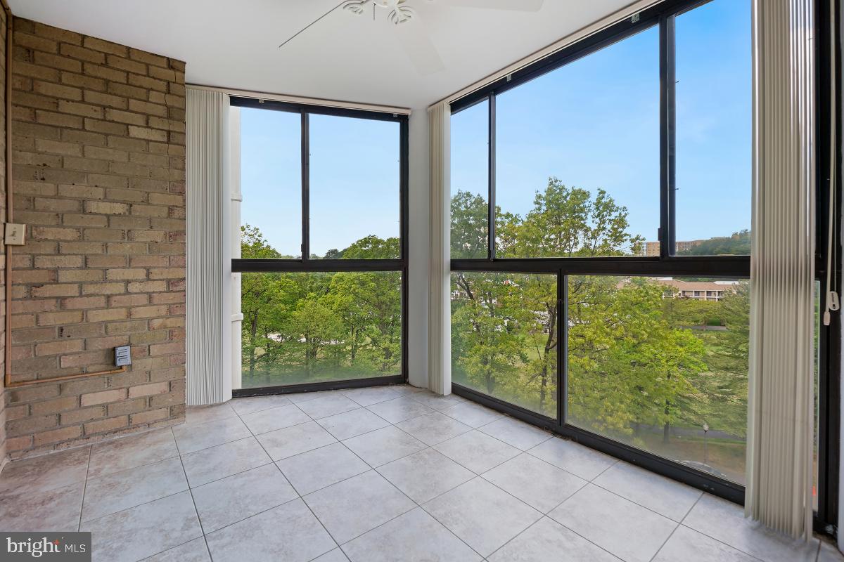 GREENS AT LEISURE WORLD - Residential