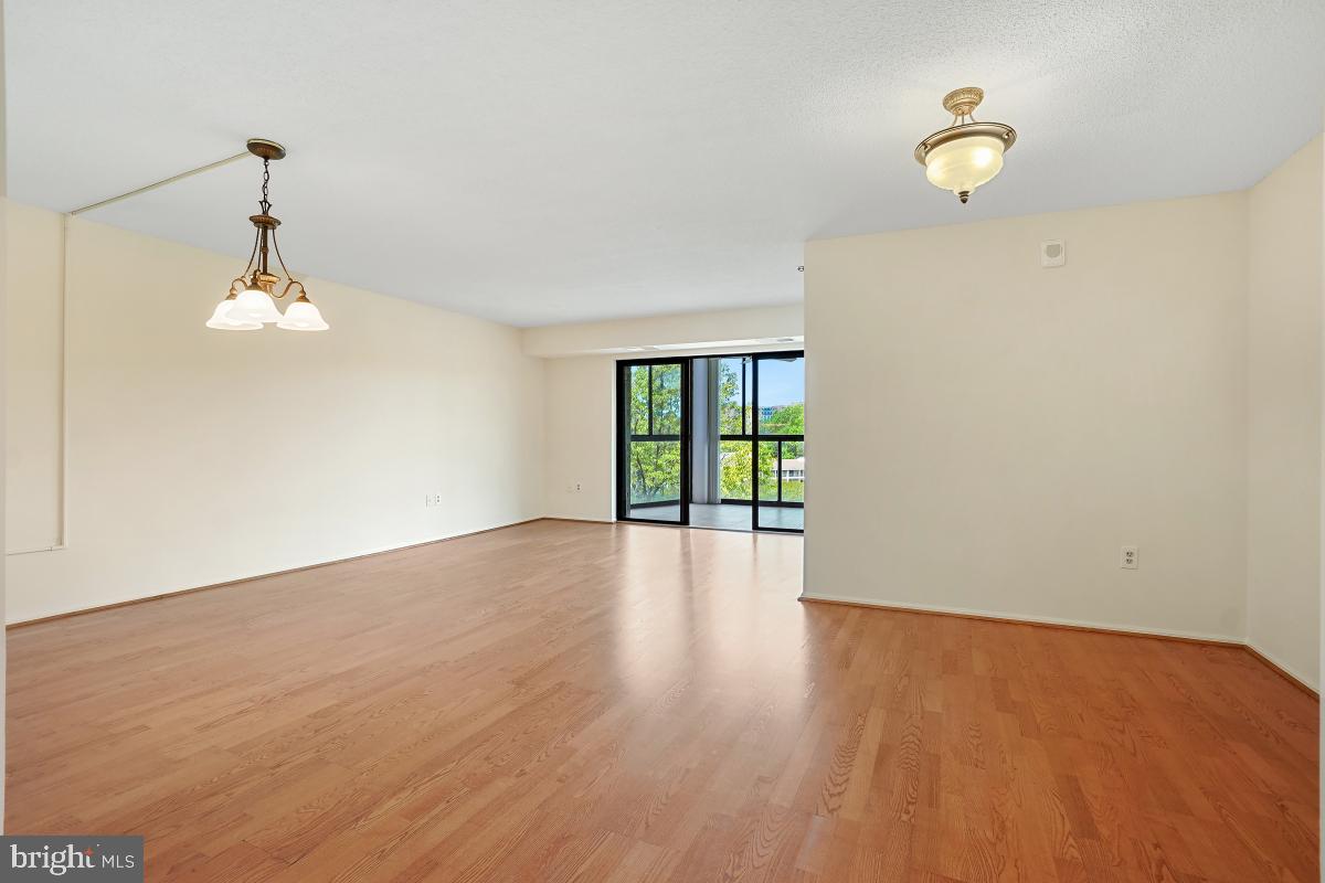 GREENS AT LEISURE WORLD - Residential