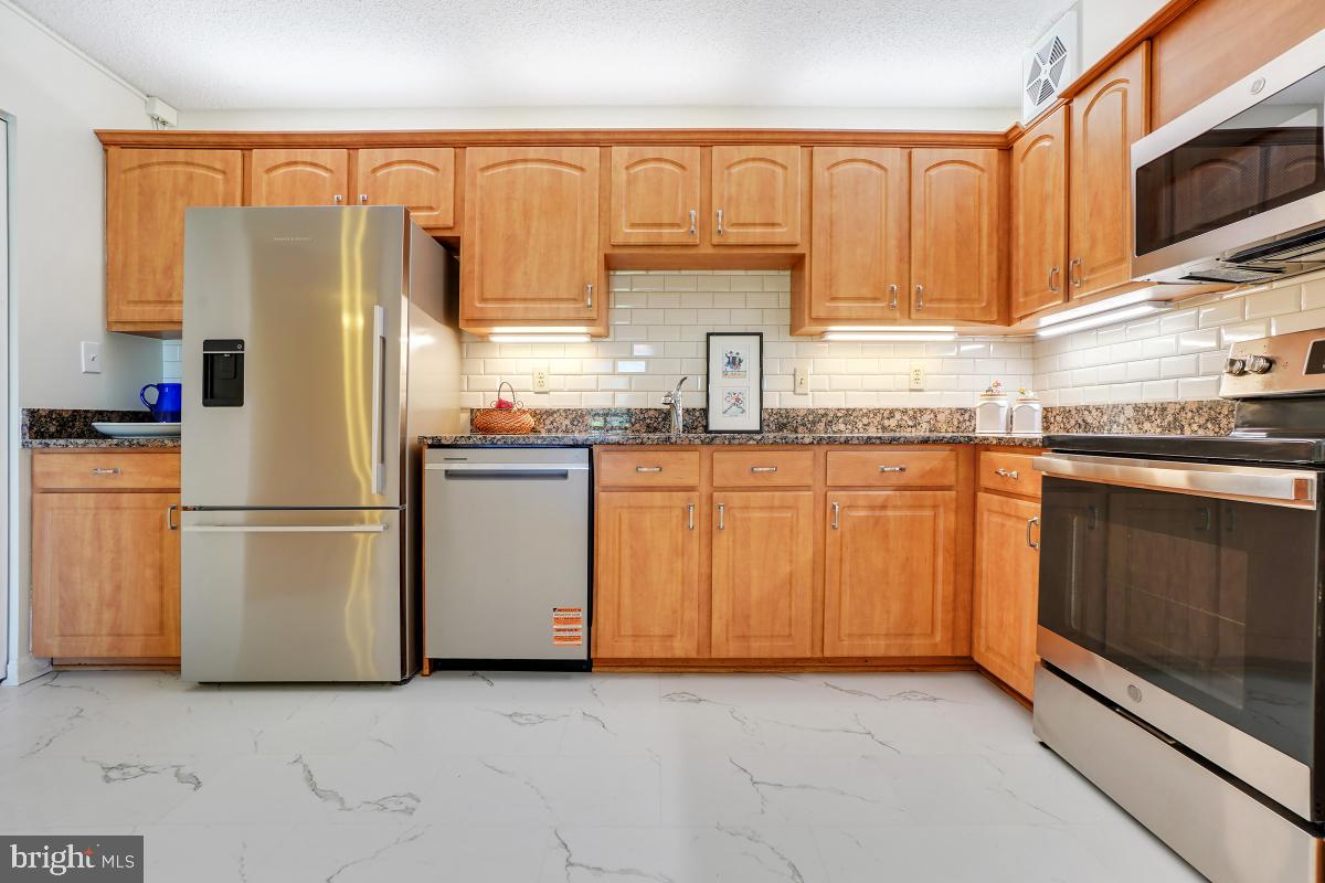 GREENS AT LEISURE WORLD - Residential