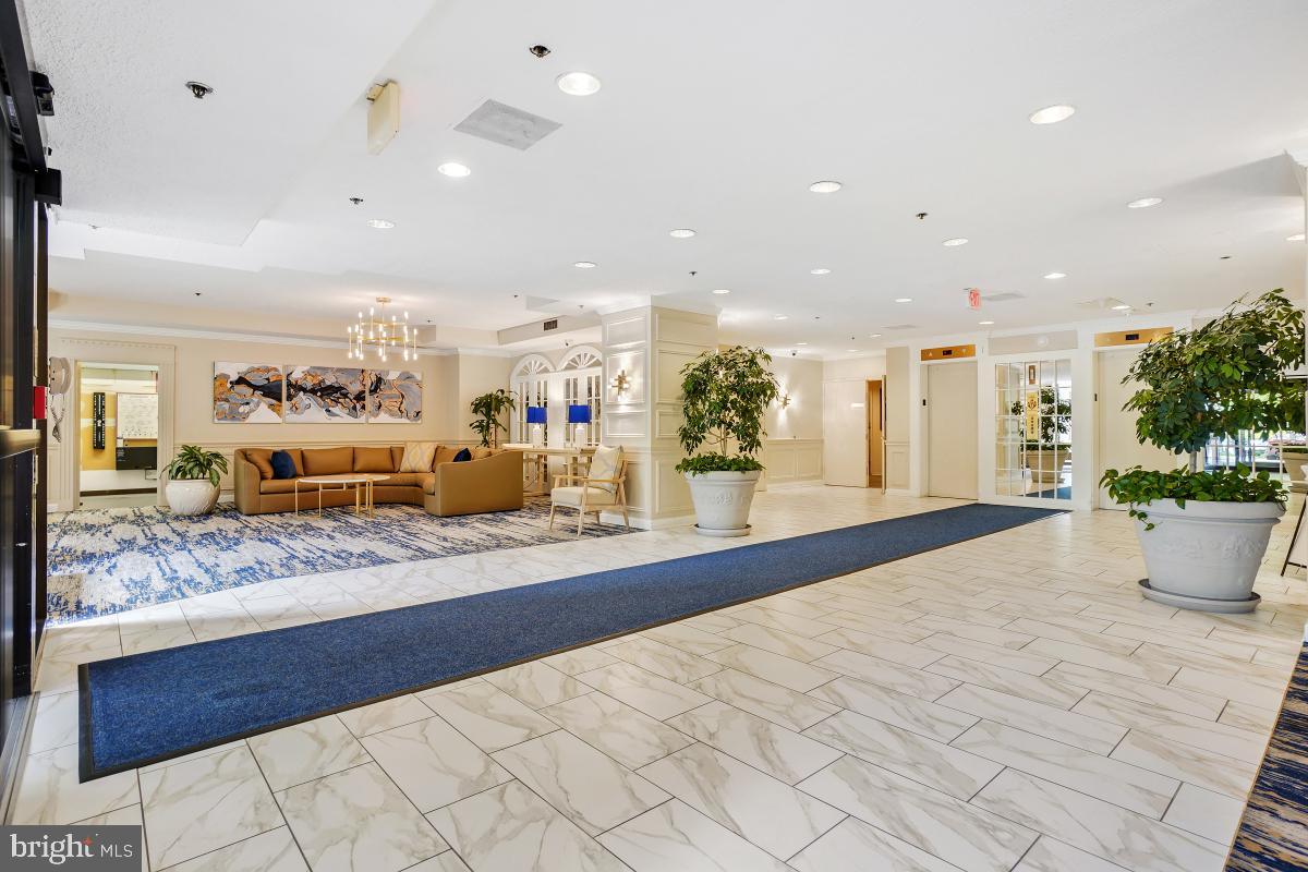 GREENS AT LEISURE WORLD - Residential