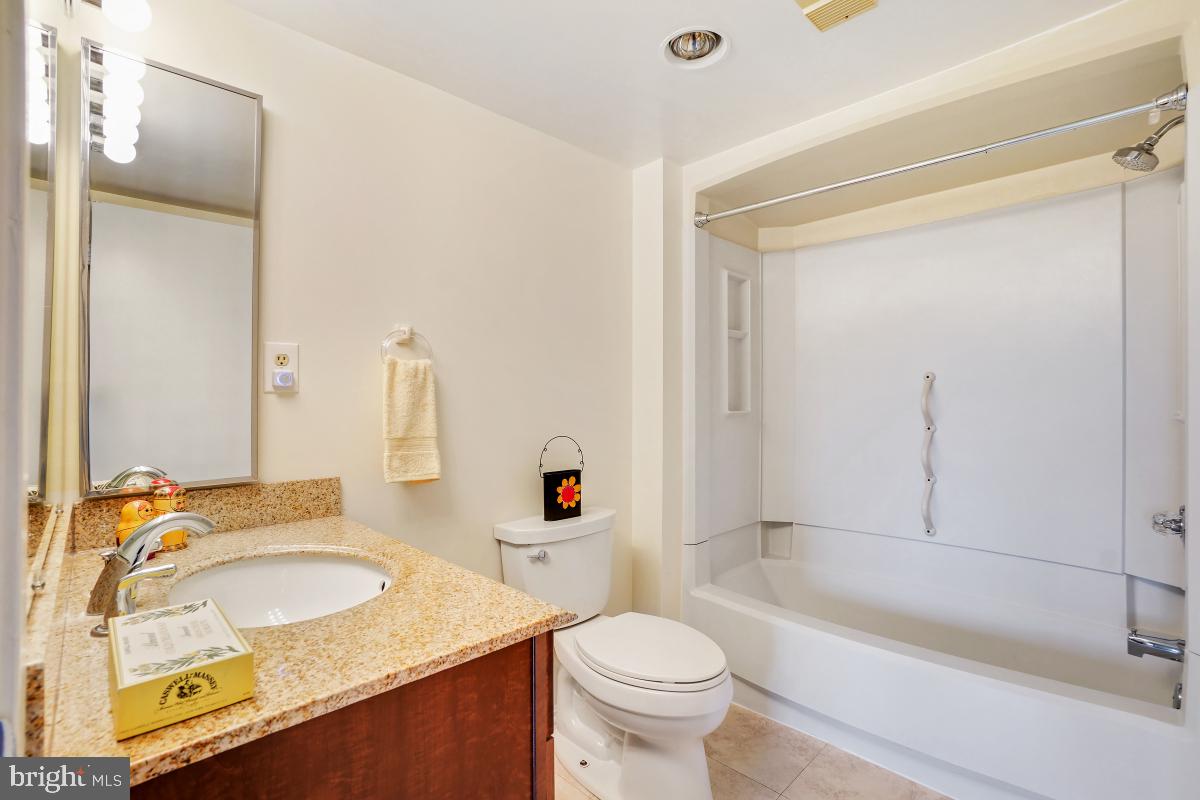 GREENS AT LEISURE WORLD - Residential