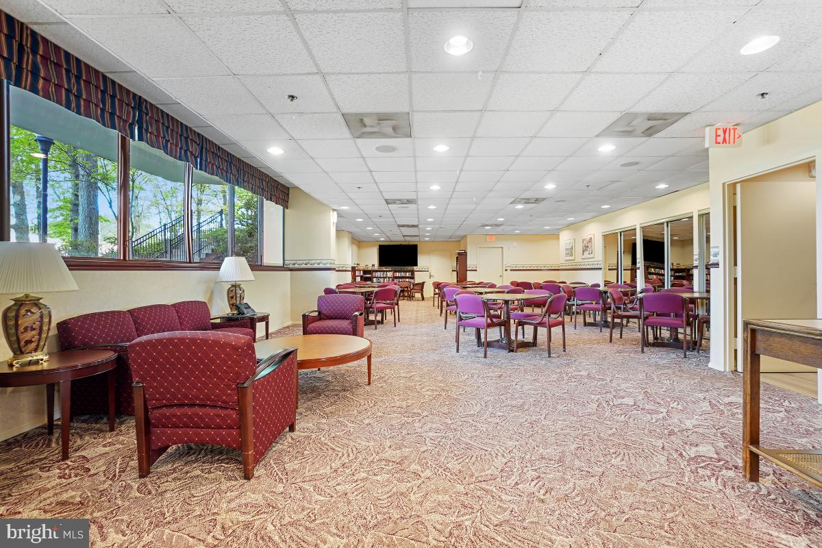 GREENS AT LEISURE WORLD - Residential