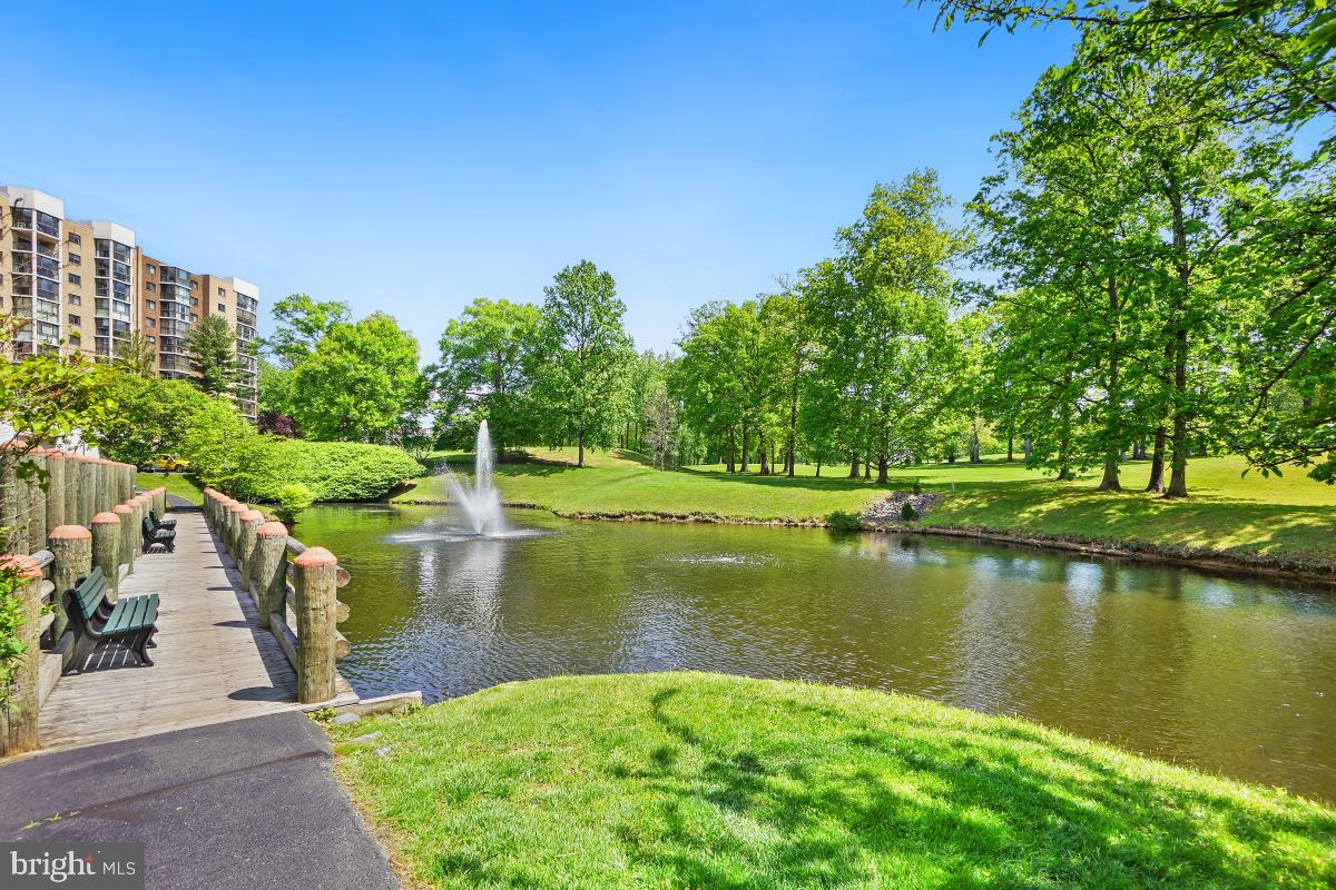 GREENS AT LEISURE WORLD - Residential