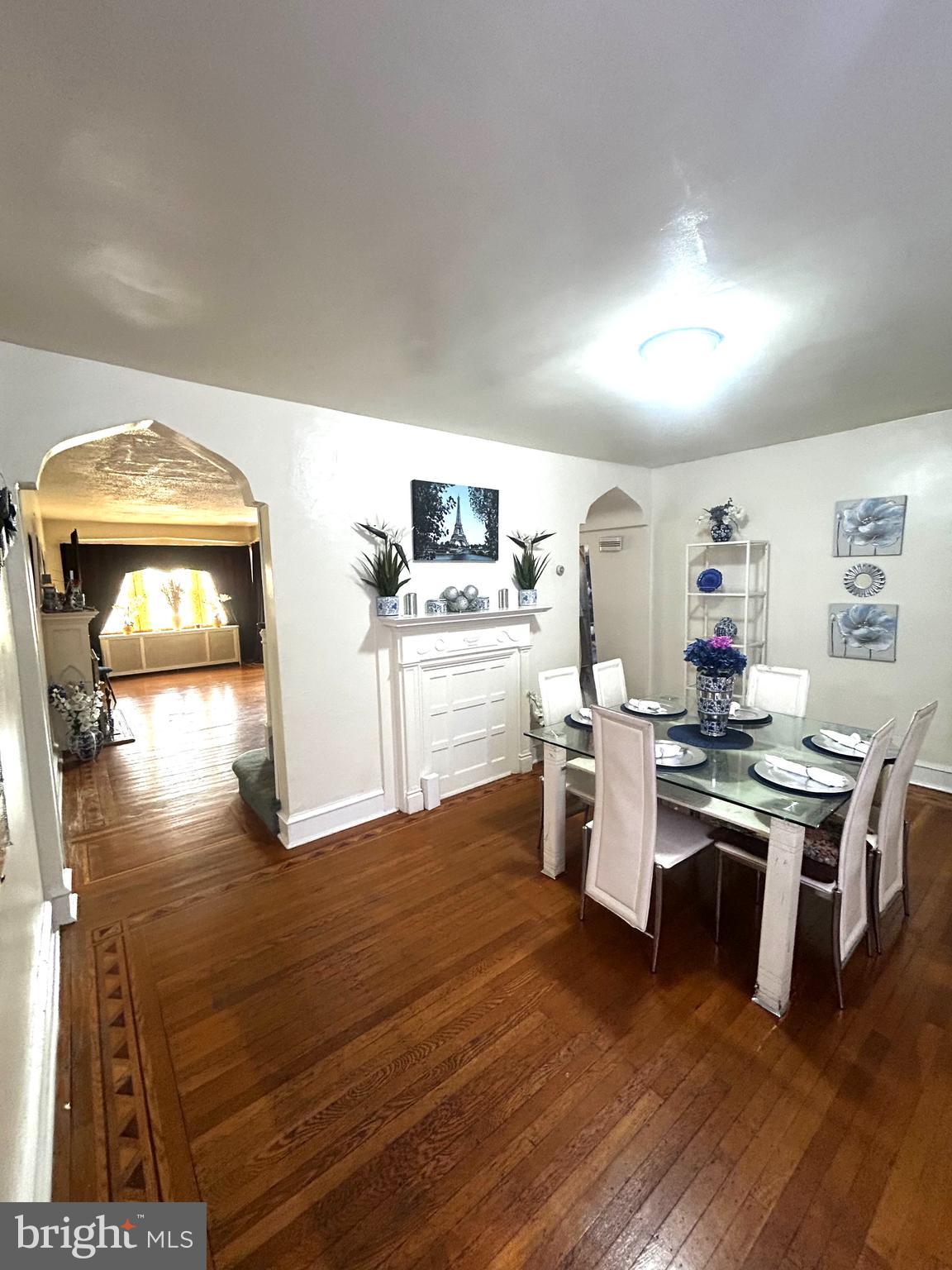 WEST OAK LANE - Residential