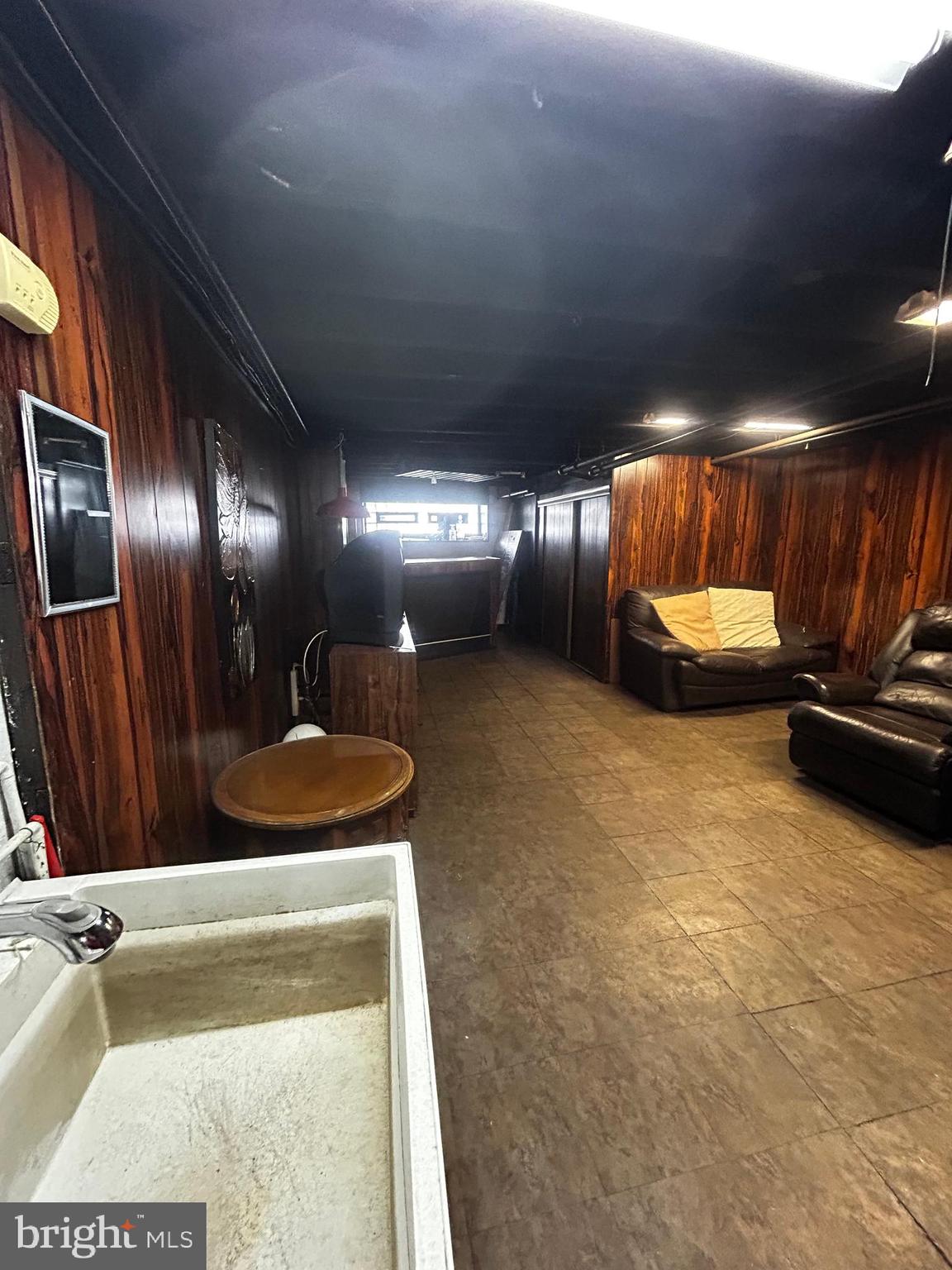 WEST OAK LANE - Residential