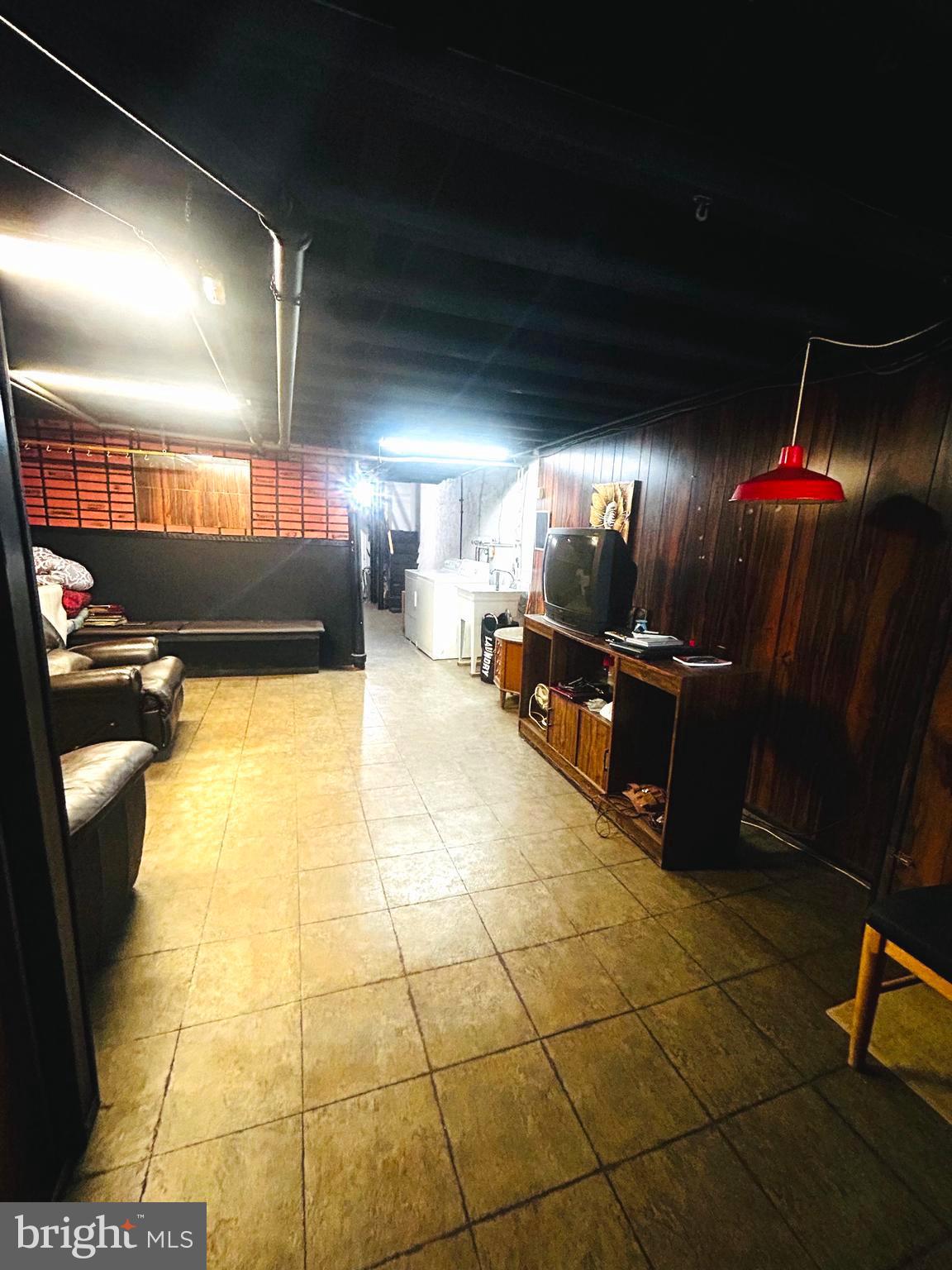 WEST OAK LANE - Residential