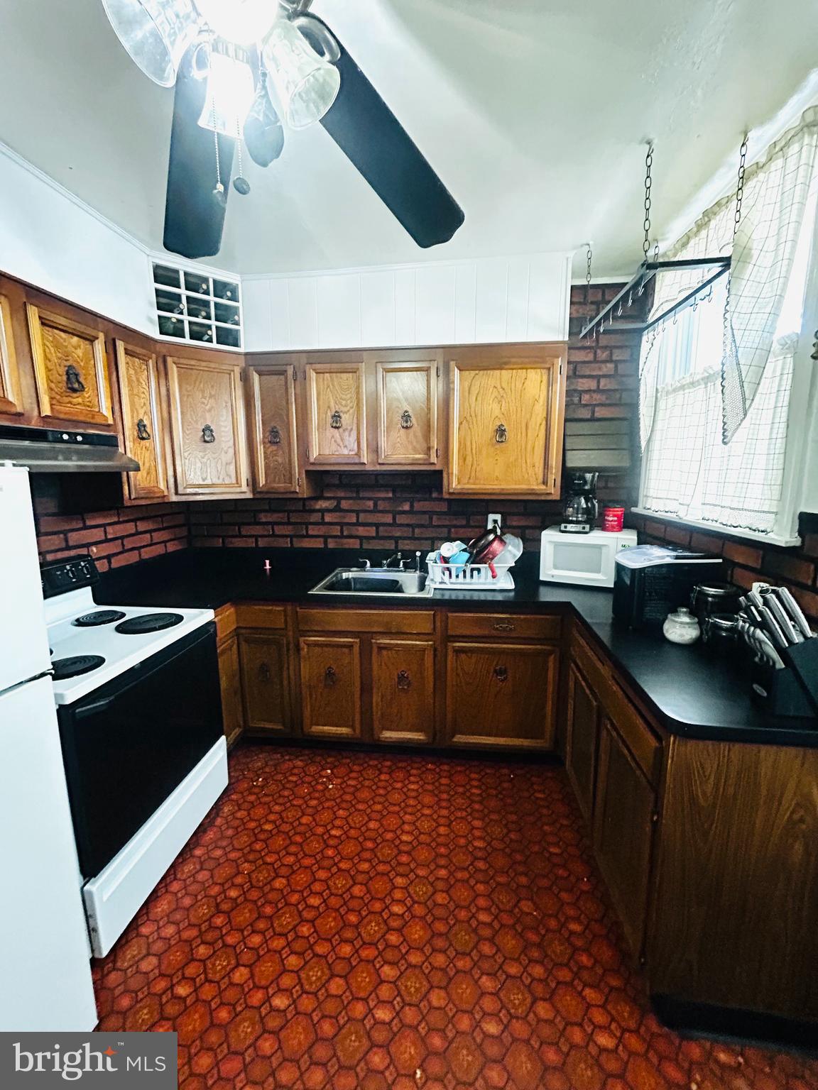 WEST OAK LANE - Residential