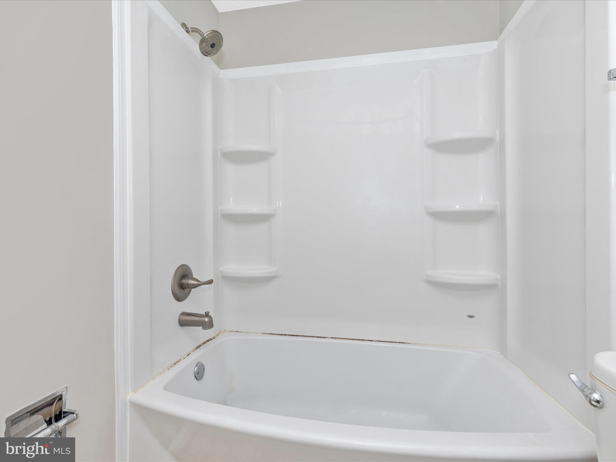 FREDERICKTOWNE VILLAGE - Residential Lease