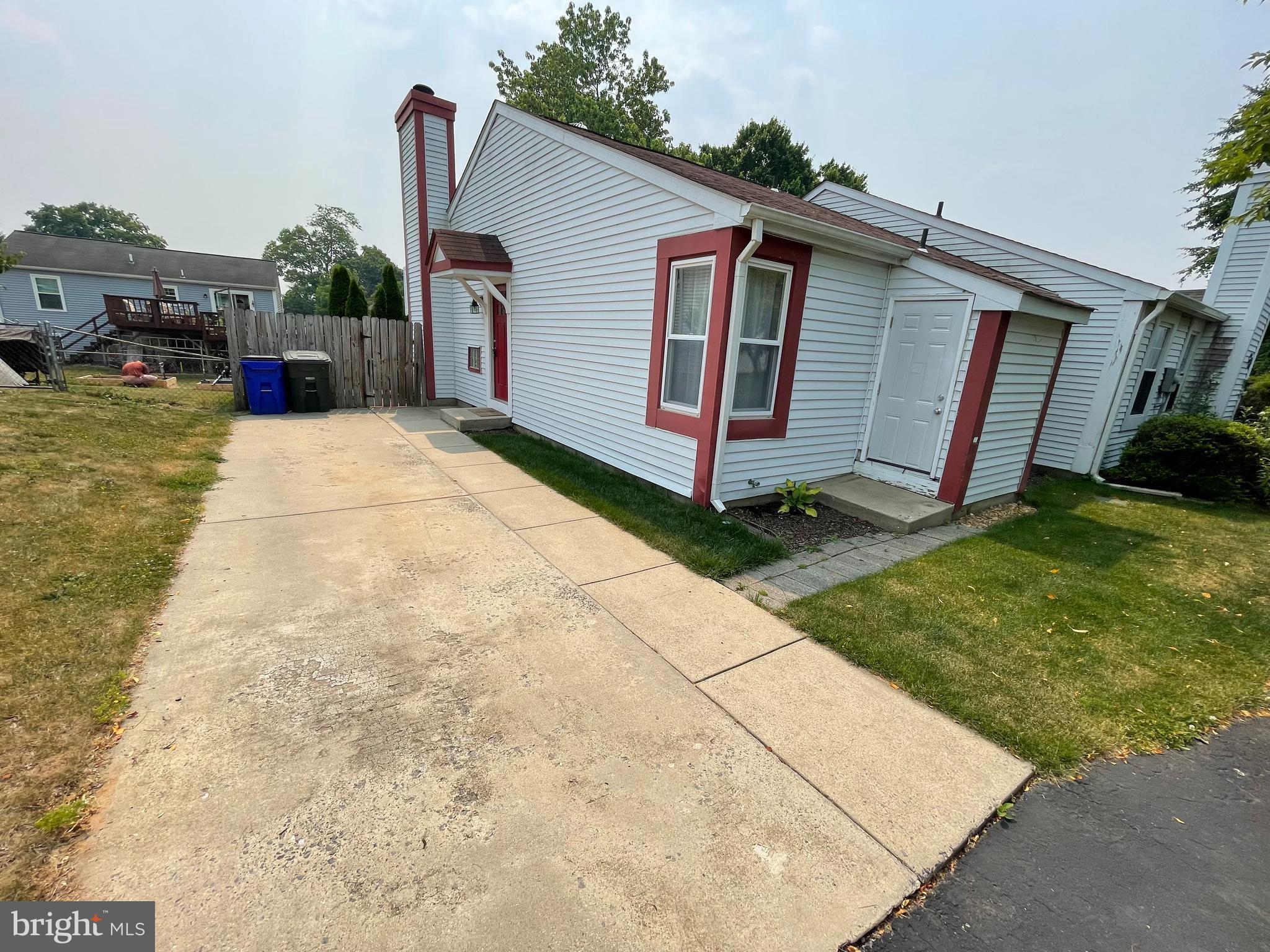 FREDERICKTOWNE VILLAGE - Residential Lease