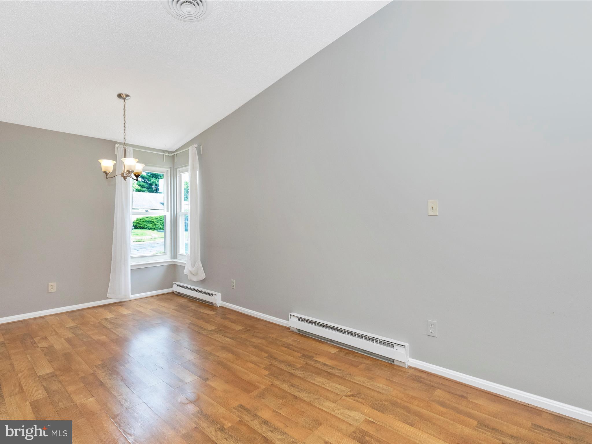 FREDERICKTOWNE VILLAGE - Residential Lease