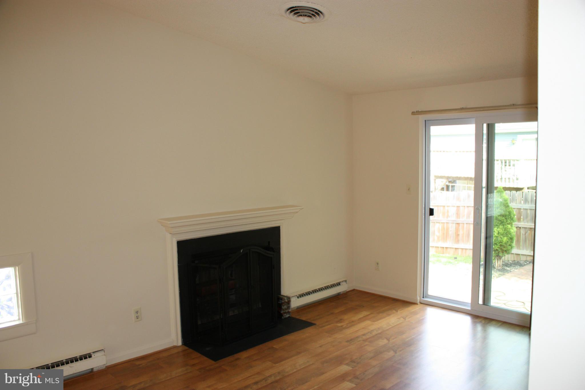 FREDERICKTOWNE VILLAGE - Residential Lease