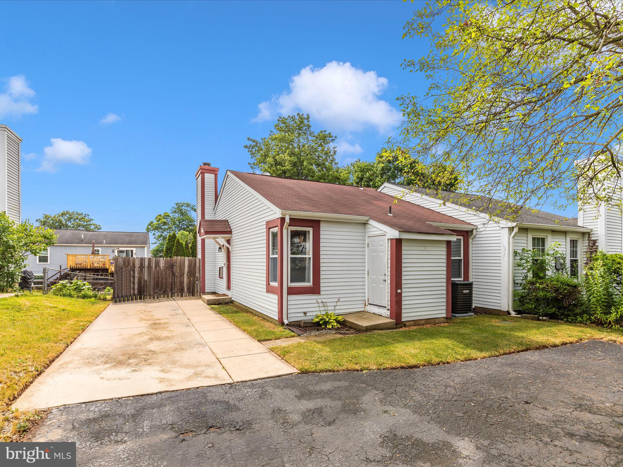 FREDERICKTOWNE VILLAGE - Residential Lease