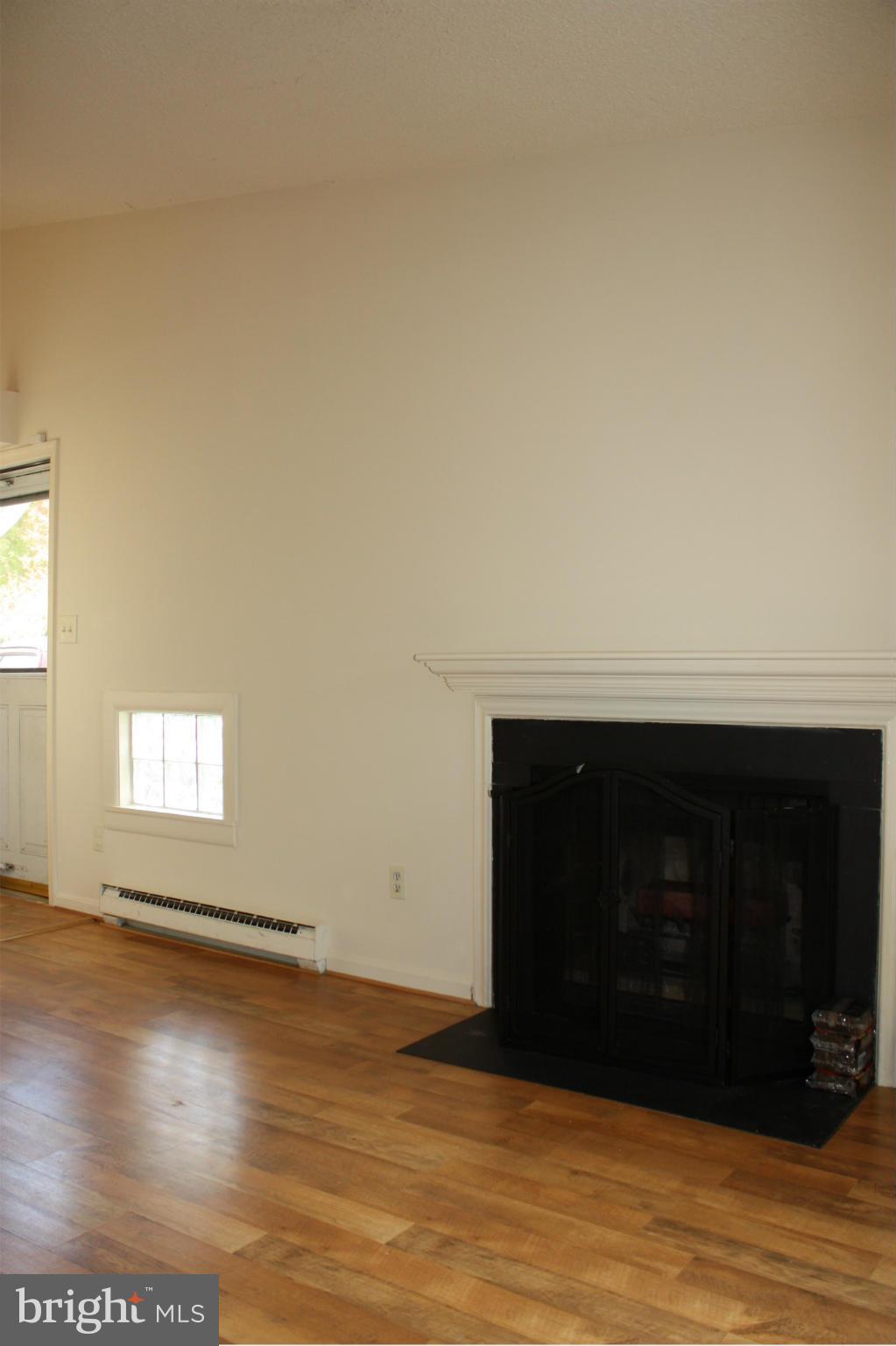 FREDERICKTOWNE VILLAGE - Residential Lease