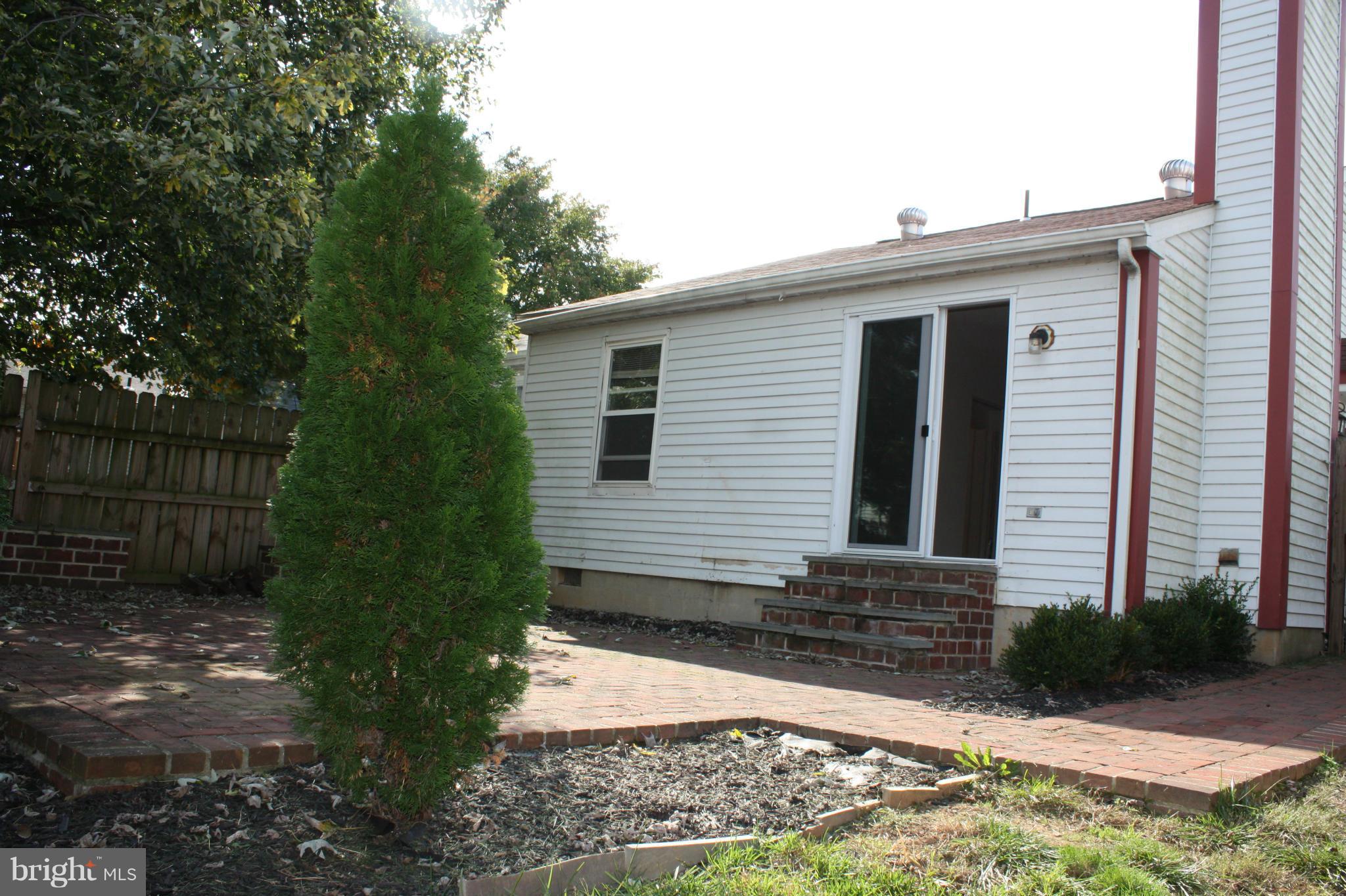 FREDERICKTOWNE VILLAGE - Residential Lease