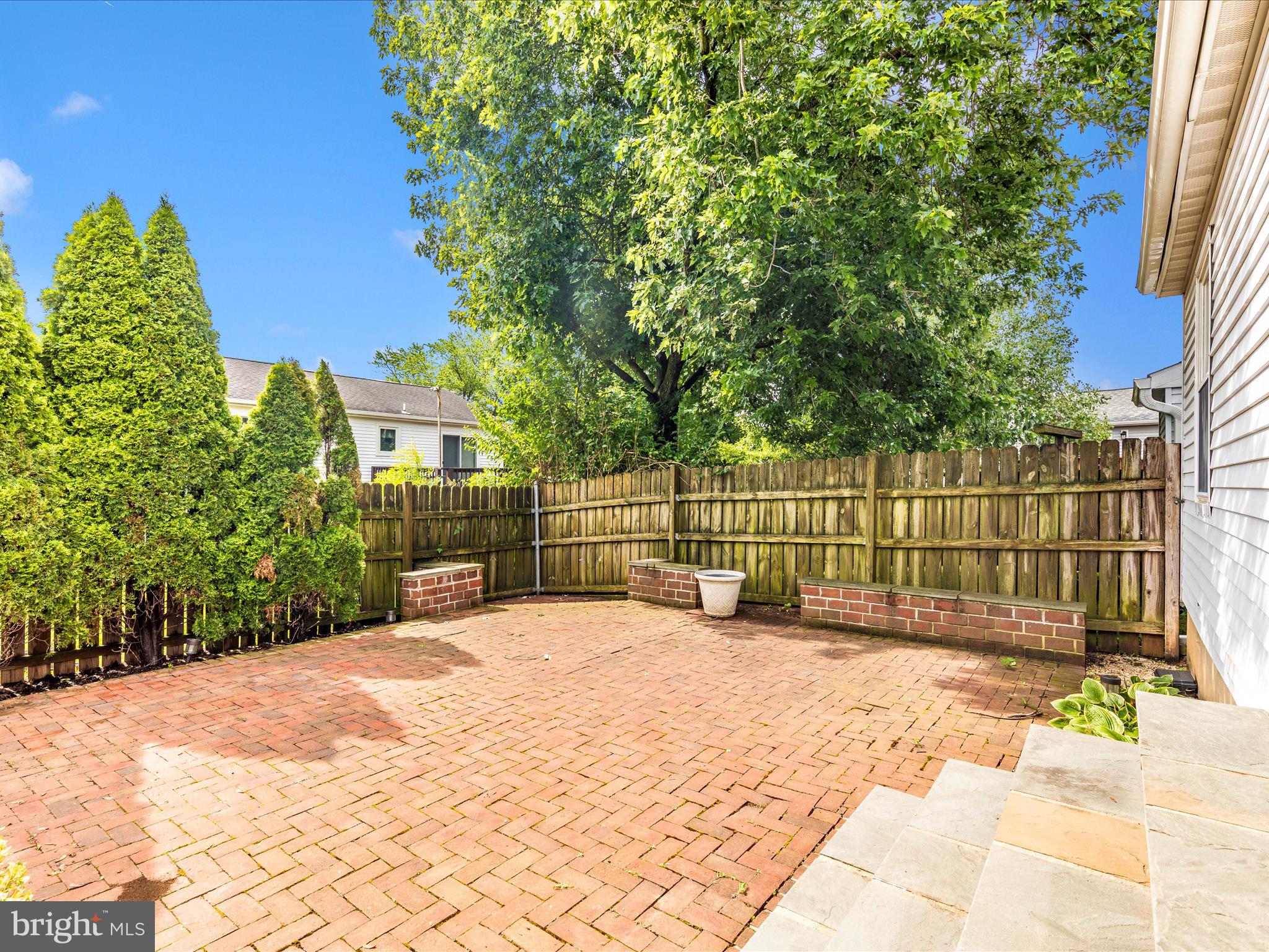 FREDERICKTOWNE VILLAGE - Residential Lease