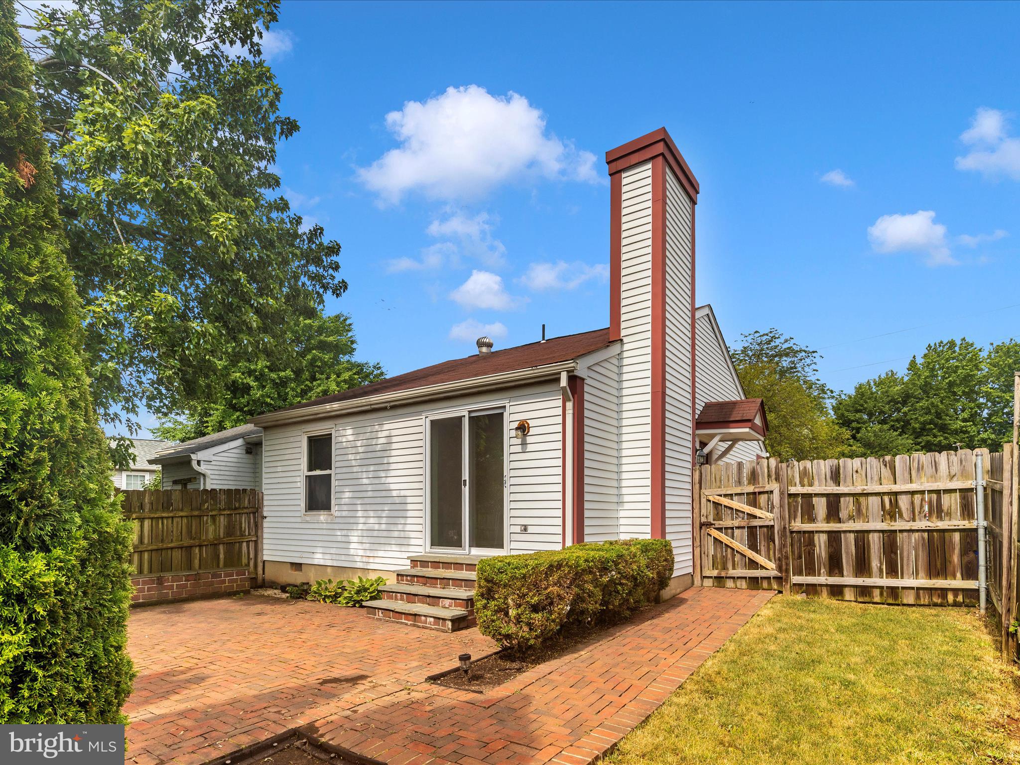 FREDERICKTOWNE VILLAGE - Residential Lease