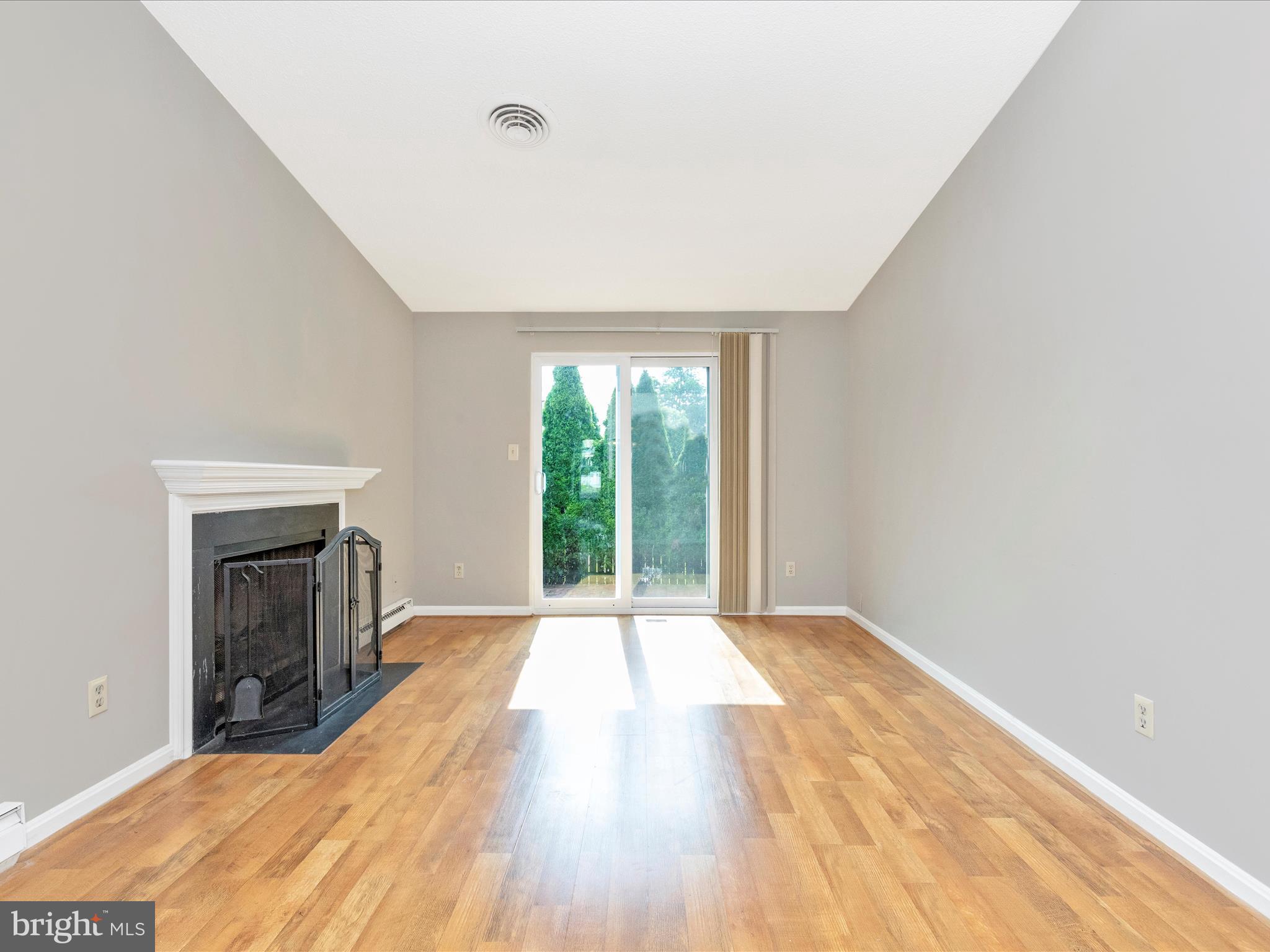 FREDERICKTOWNE VILLAGE - Residential Lease